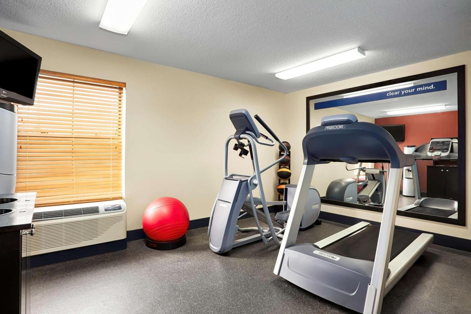 Hampton Inn Georgetown-Marina photo 7