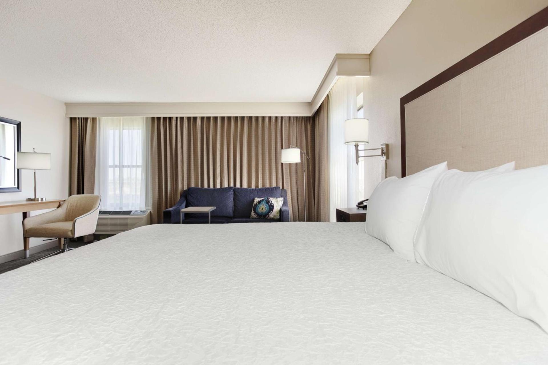 Hampton Inn Georgetown-Marina photo 15