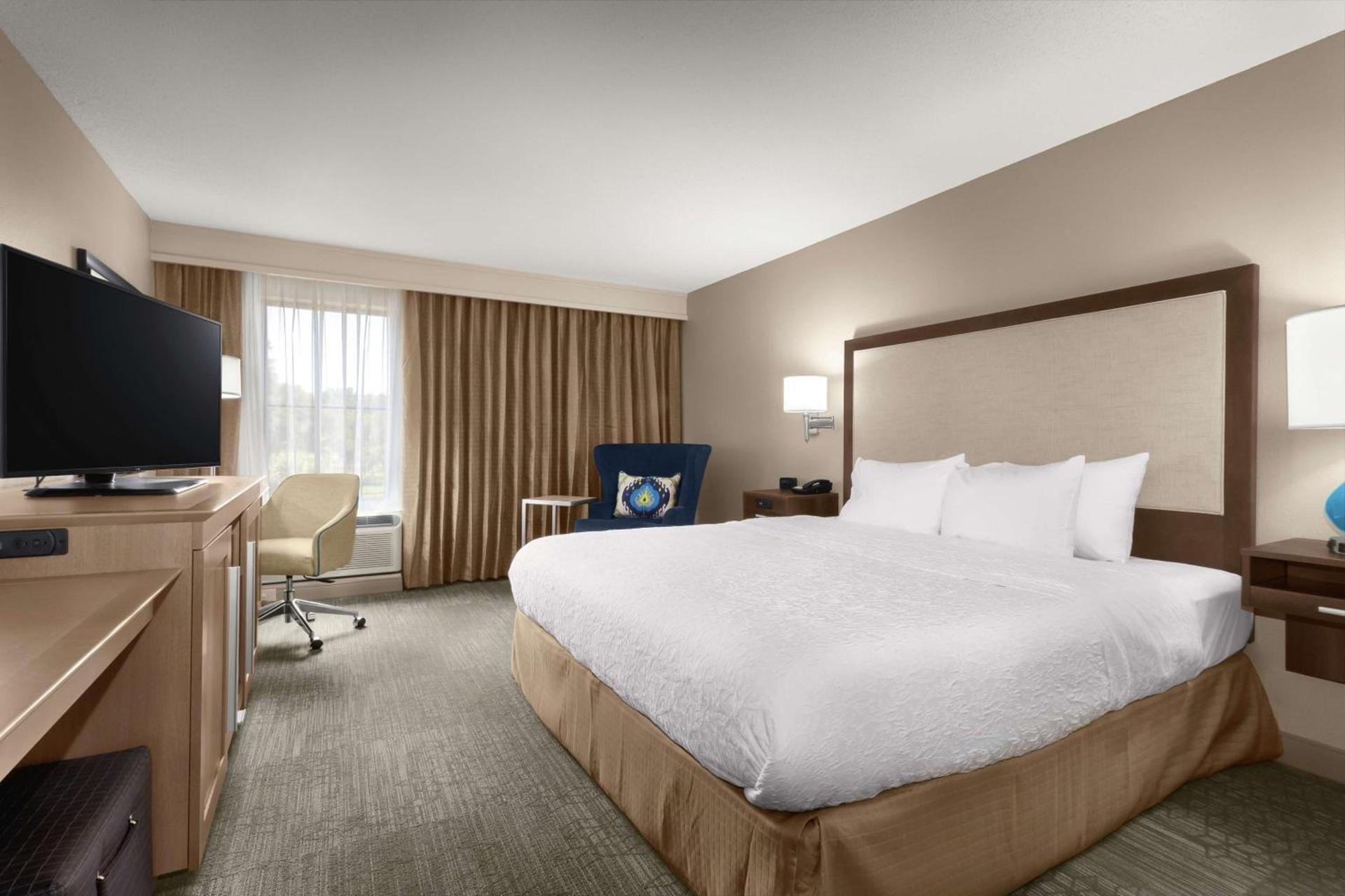 Hampton Inn Georgetown-Marina photo 16