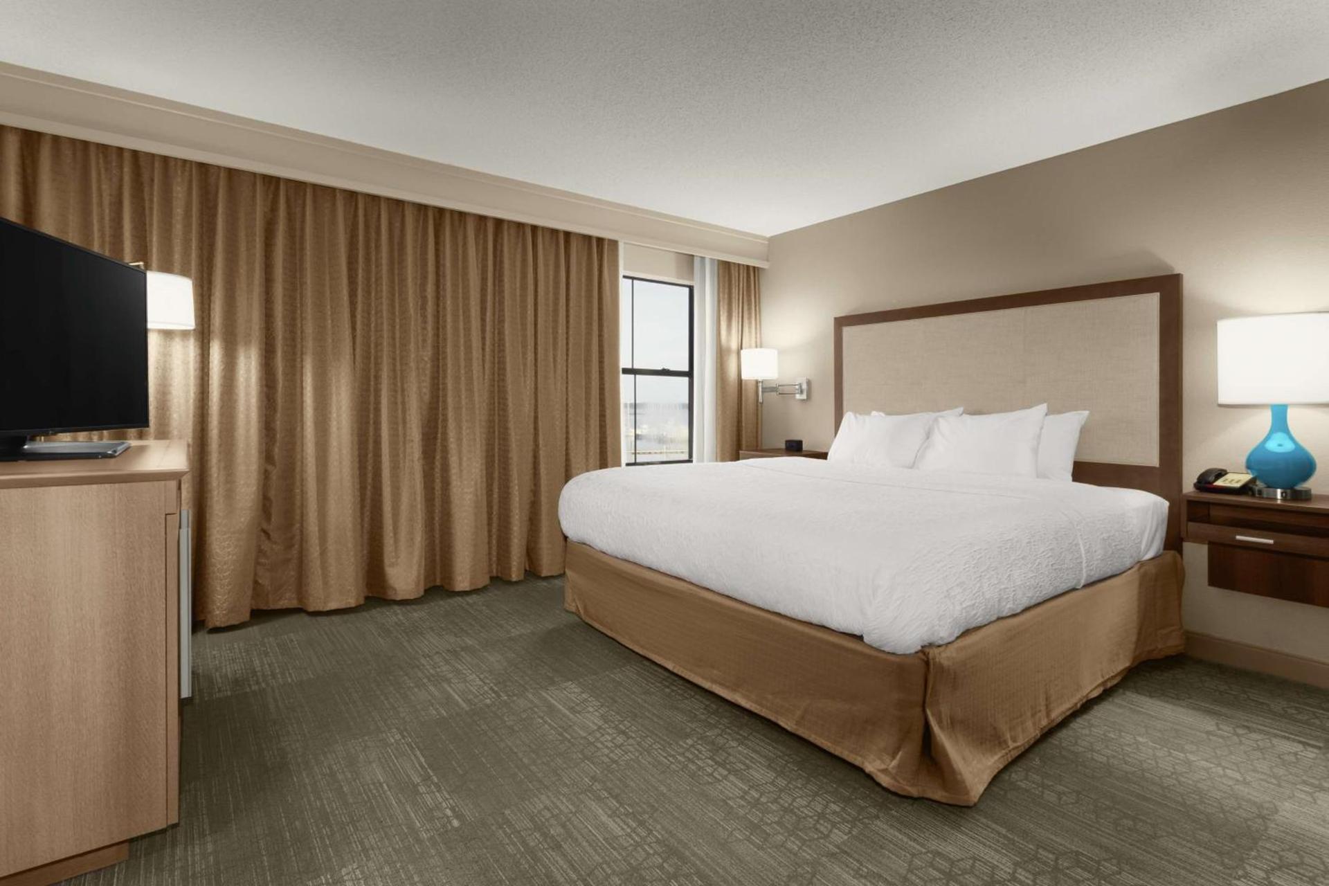 Hampton Inn Georgetown-Marina photo 20