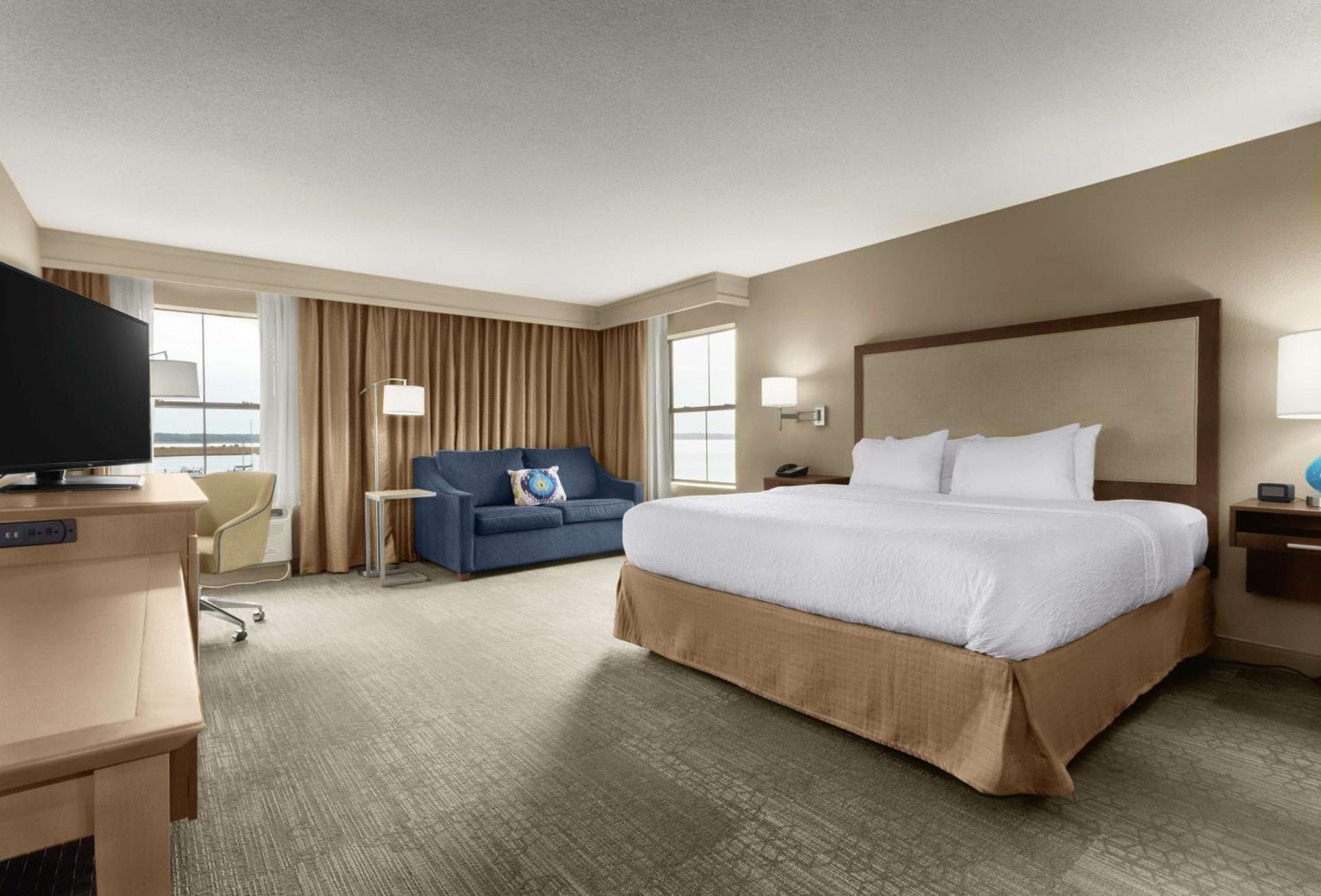 Hampton Inn Georgetown-Marina photo 18