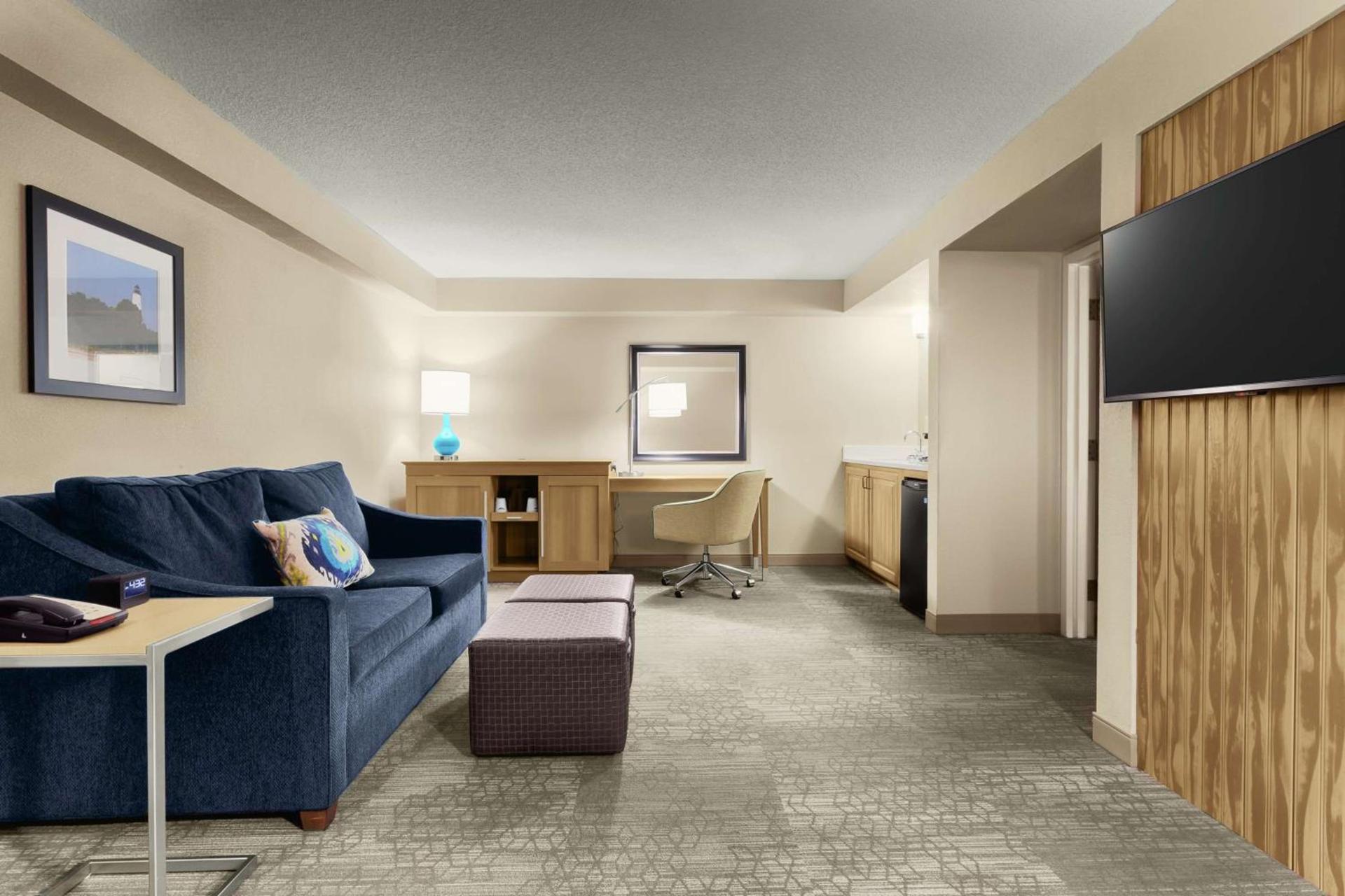 Hampton Inn Georgetown-Marina photo 21