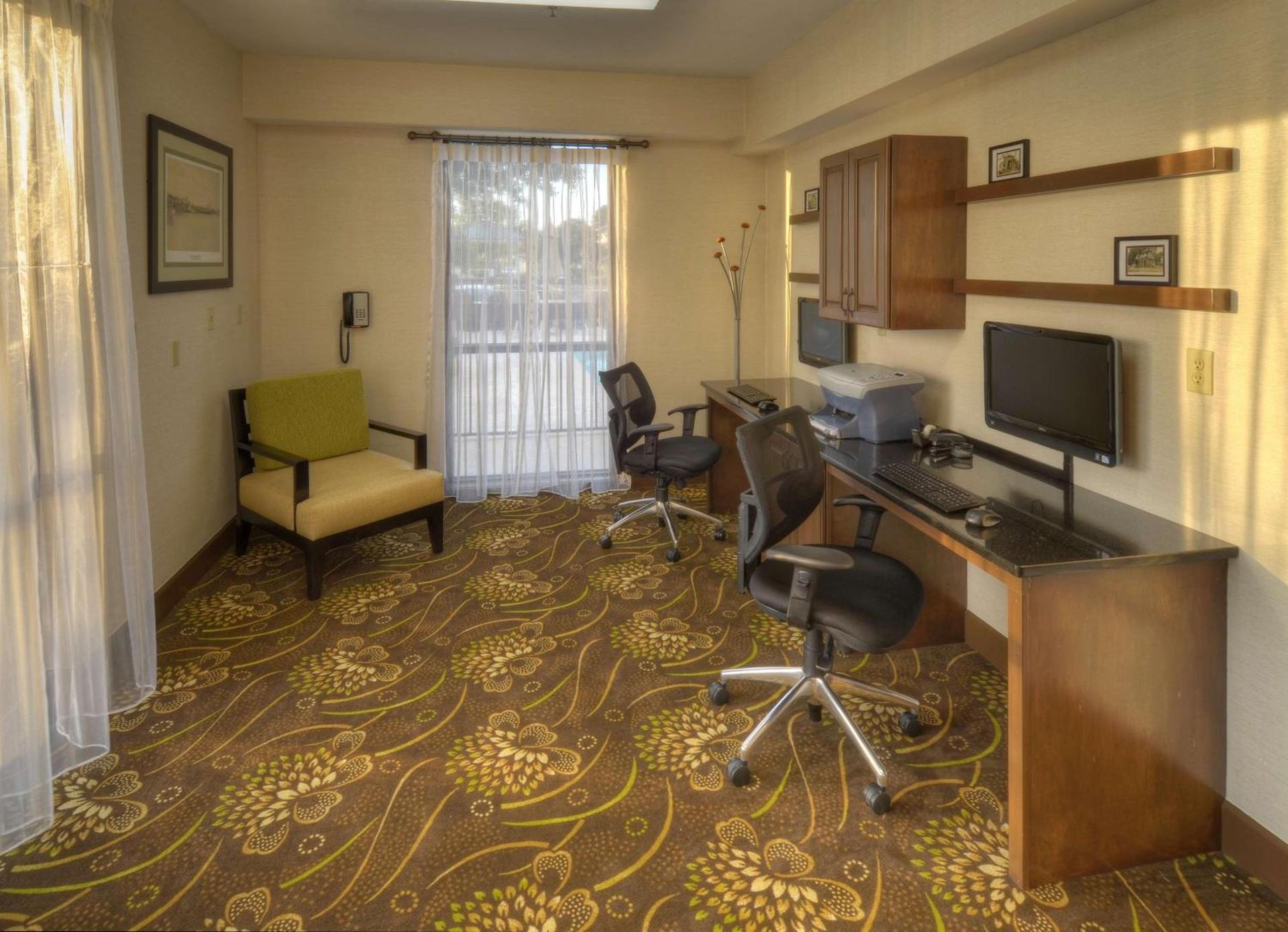 Hampton Inn Georgetown-Marina photo 31