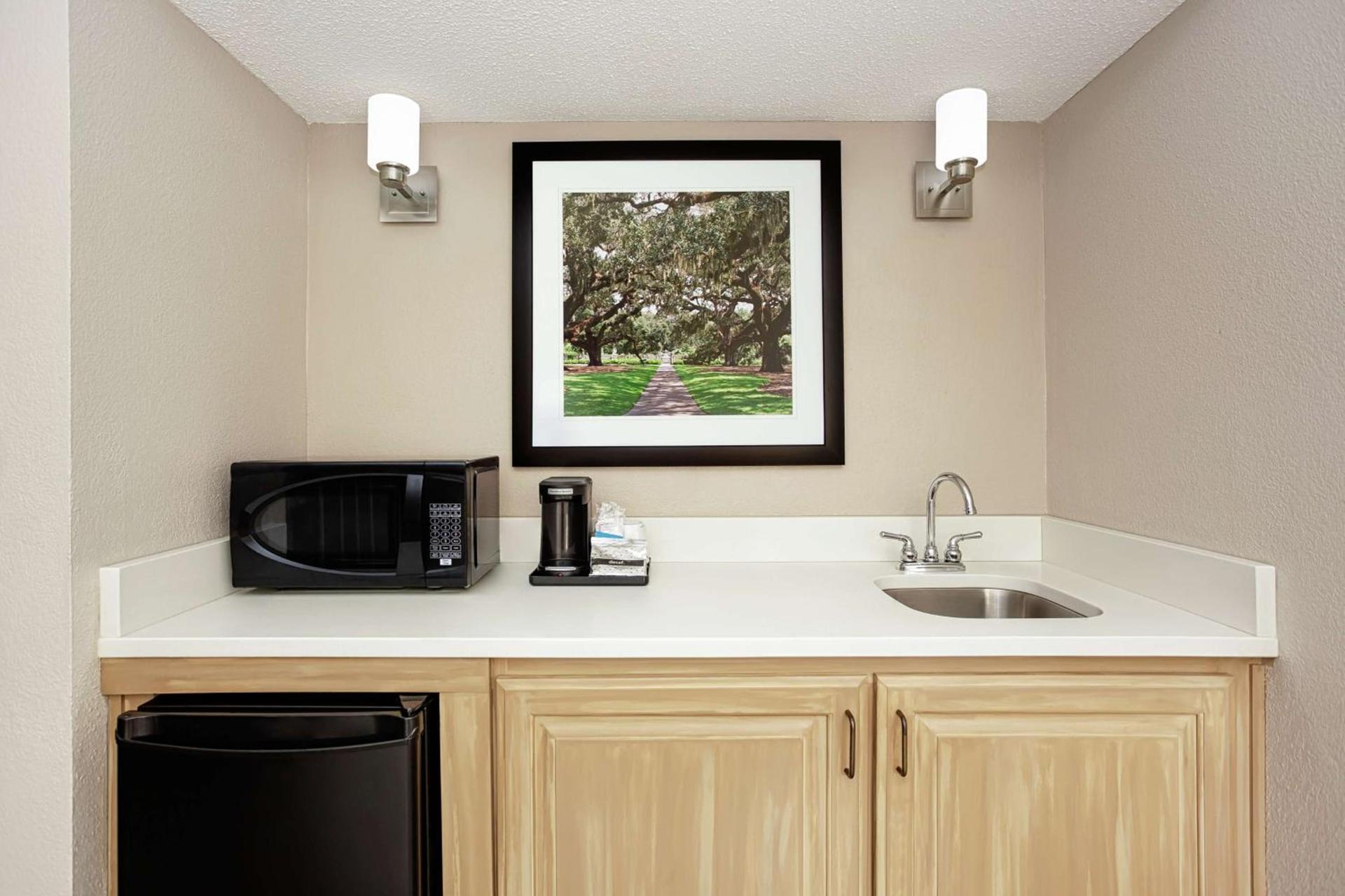 Hampton Inn Georgetown-Marina photo 30