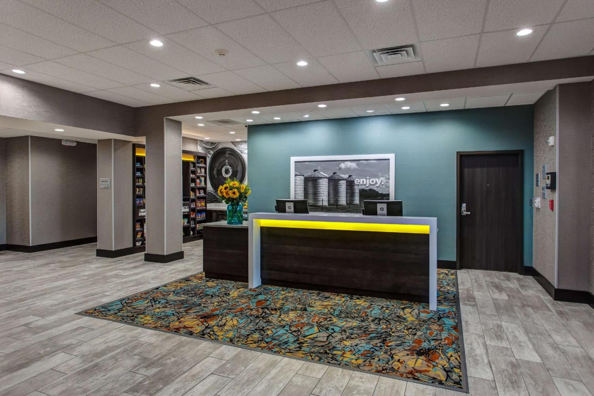 Hampton Inn & Suites-Wichita/Airport, KS photo 4