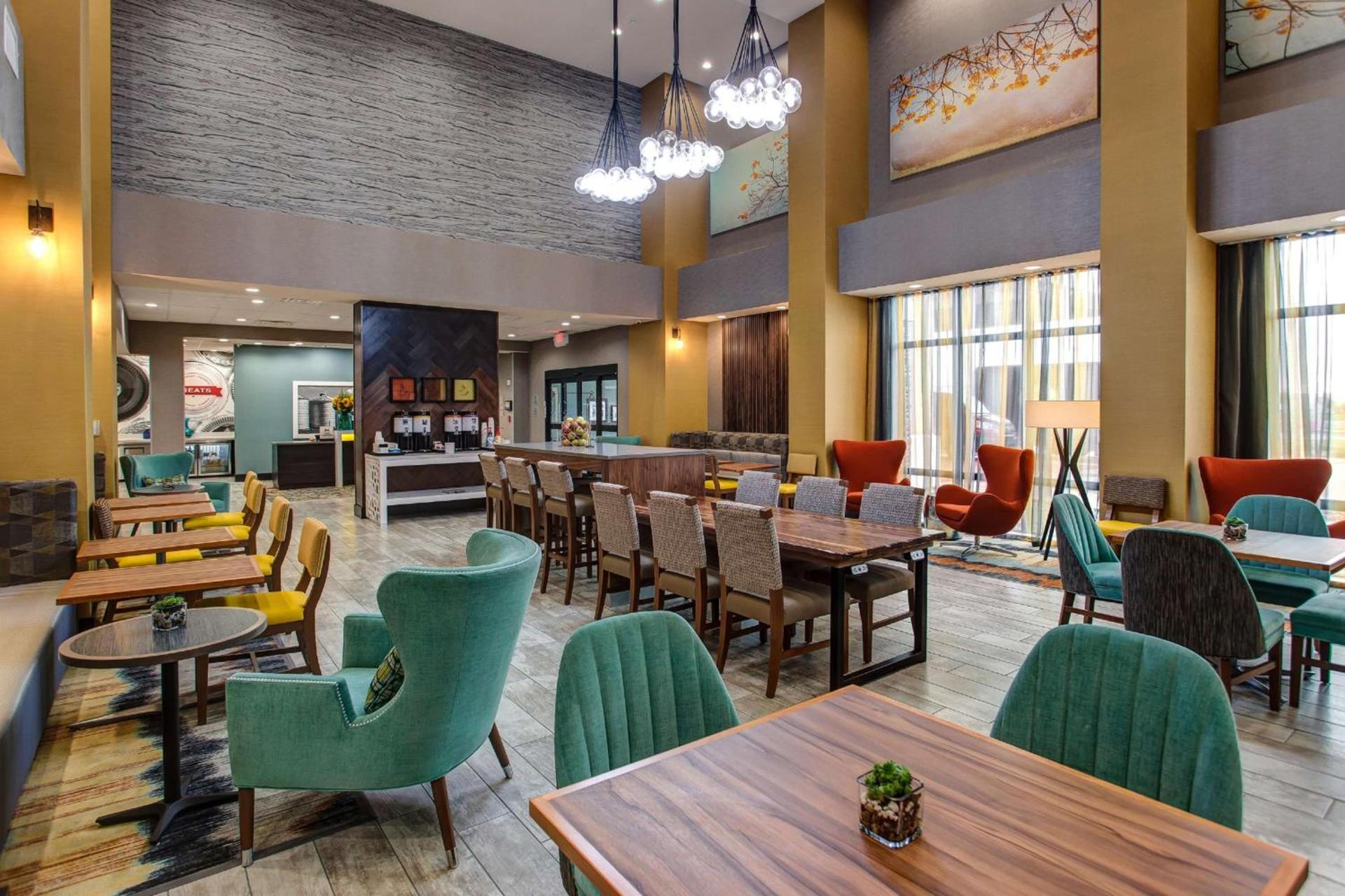 Hampton Inn & Suites-Wichita/Airport, KS photo 12