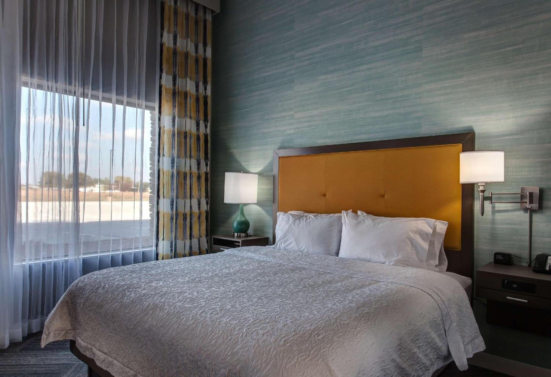 Hampton Inn & Suites-Wichita/Airport, KS photo 20