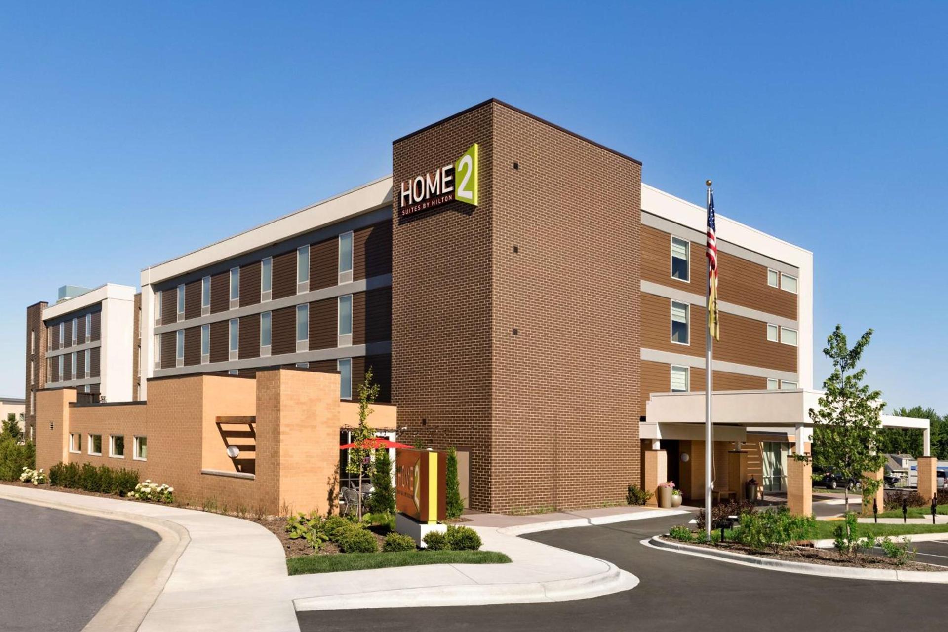 Home2 Suites By Hilton Menomonee Falls Milwaukee photo 2