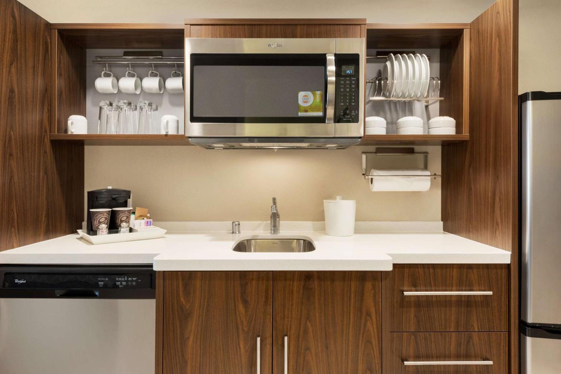 Home2 Suites By Hilton Menomonee Falls Milwaukee photo 36