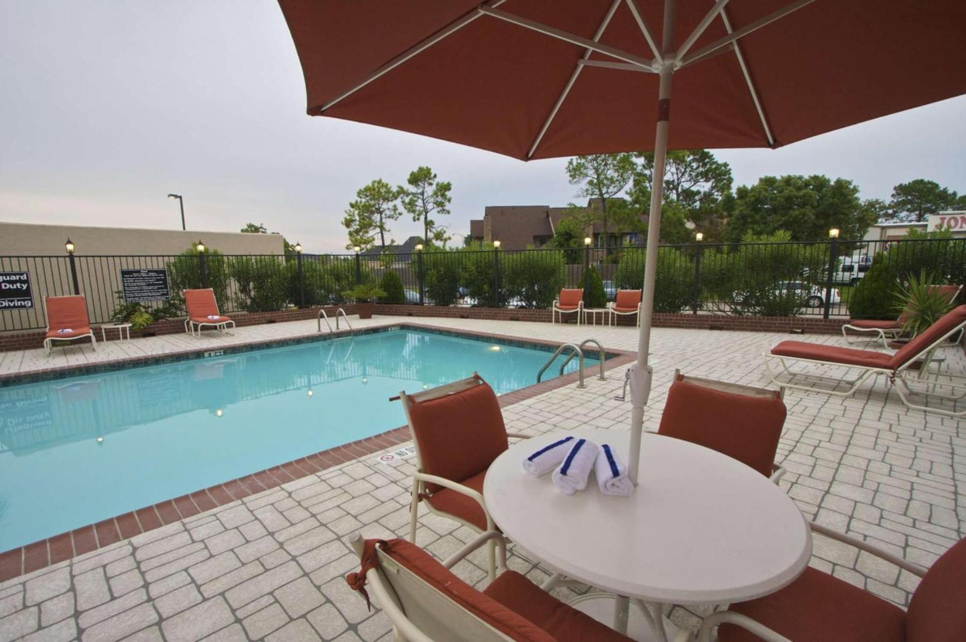 Hampton Inn & Suites Port Arthur photo 8