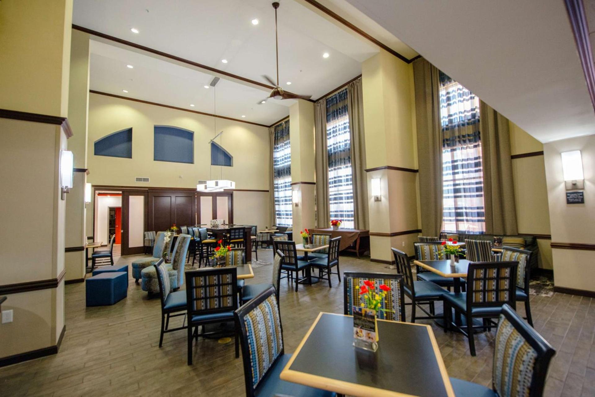Hampton Inn & Suites Port Arthur photo 13