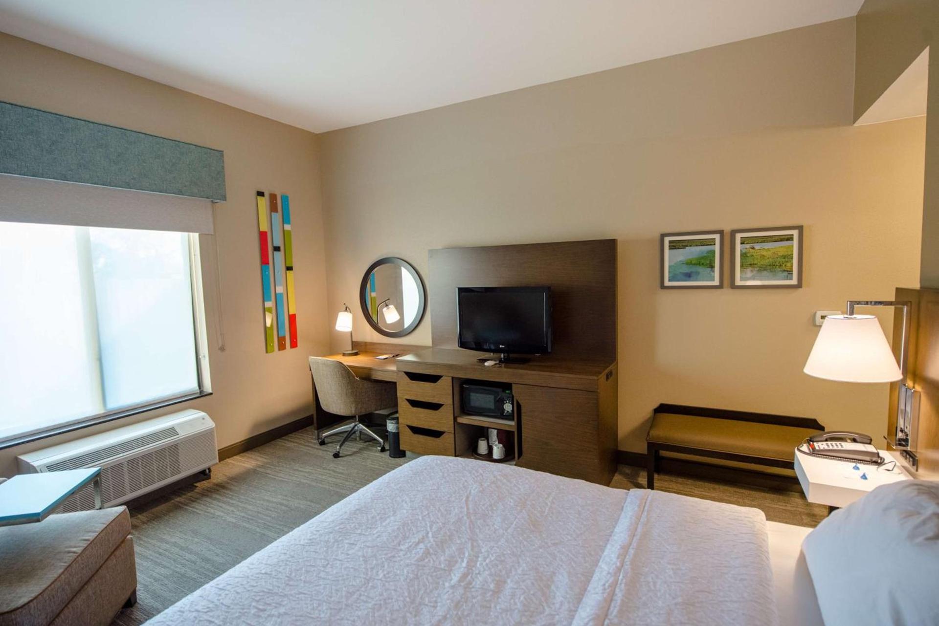 Hampton Inn & Suites Port Arthur photo 19