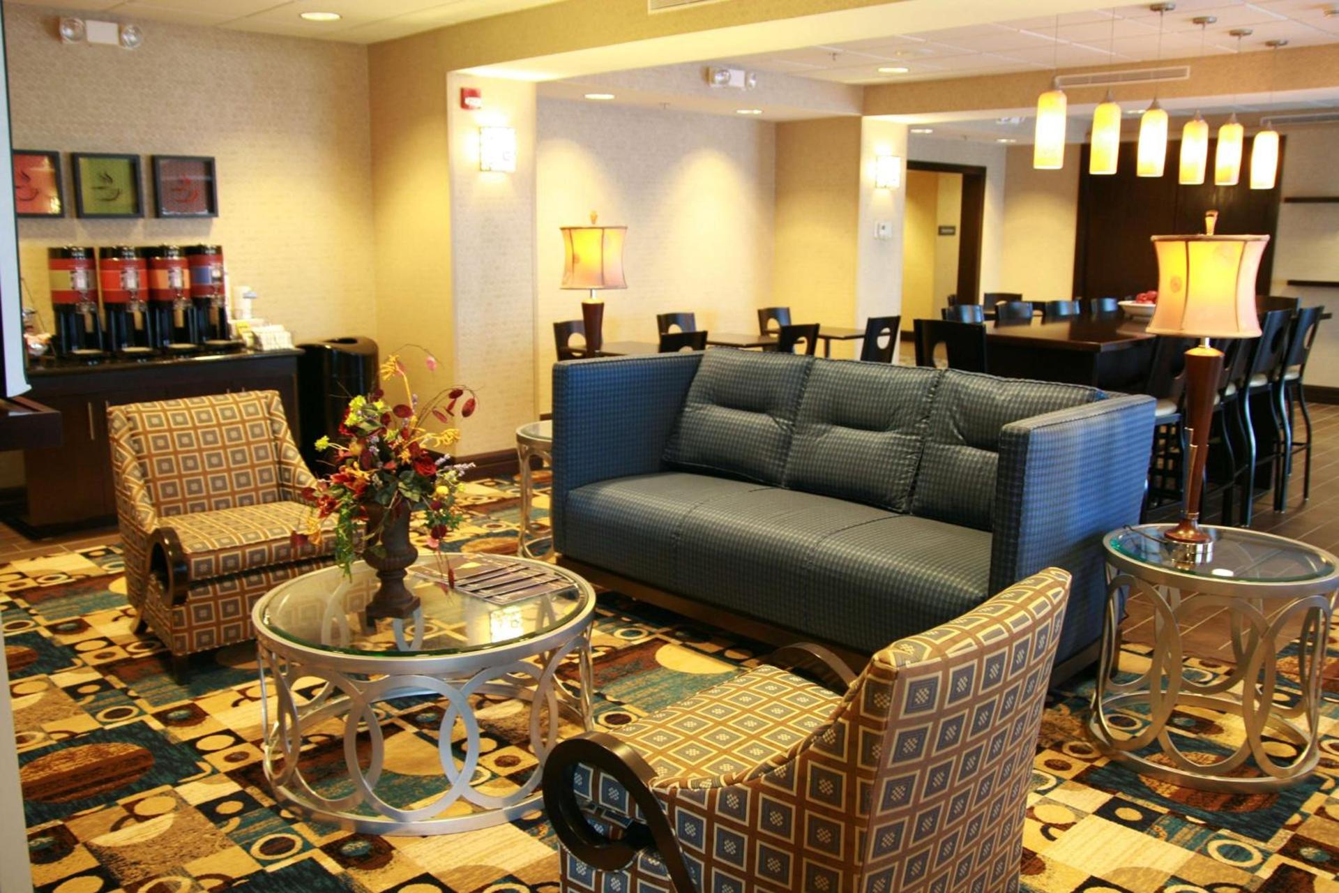 Hampton Inn Topeka photo 6