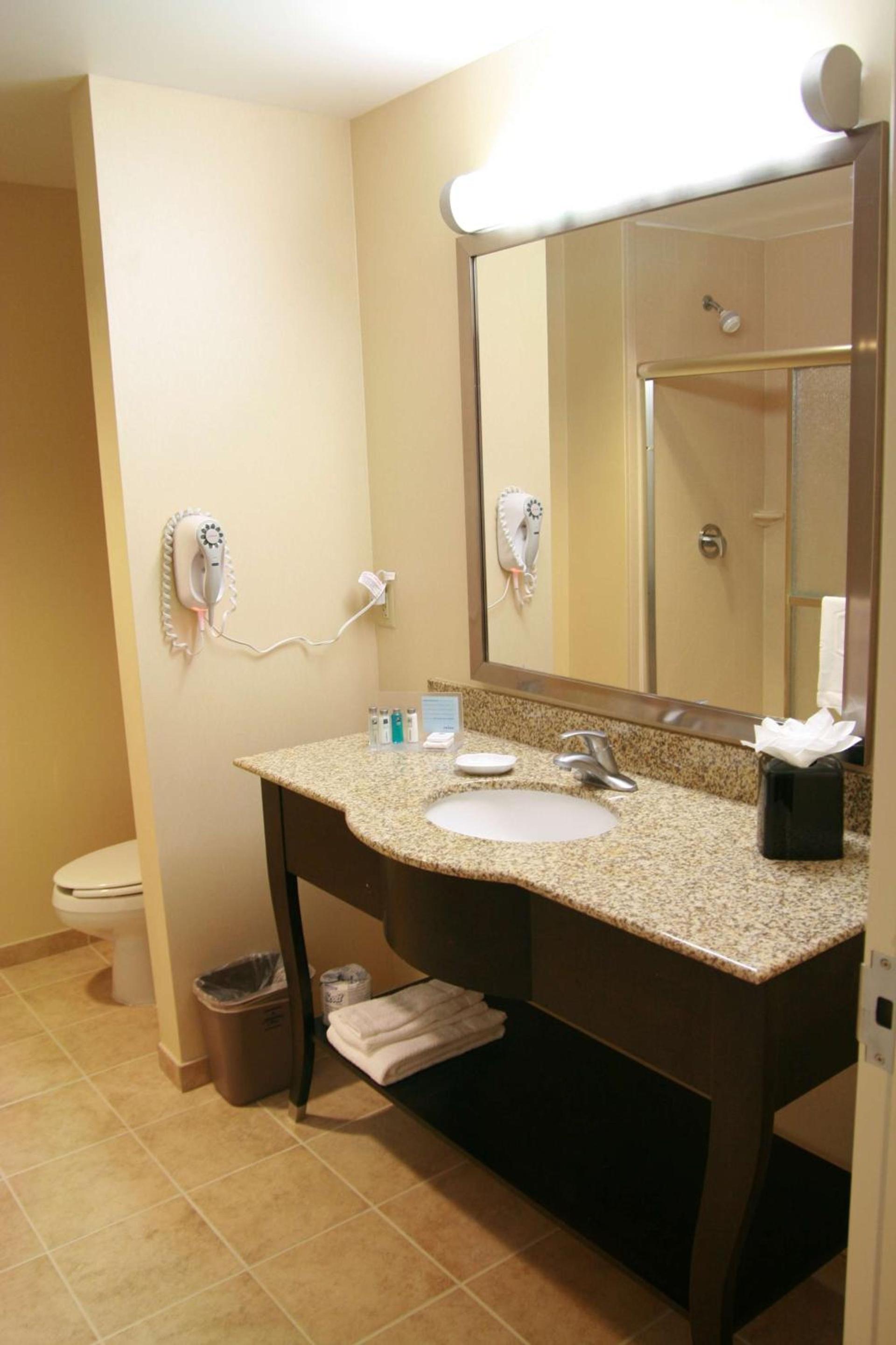 Hampton Inn Topeka photo 21