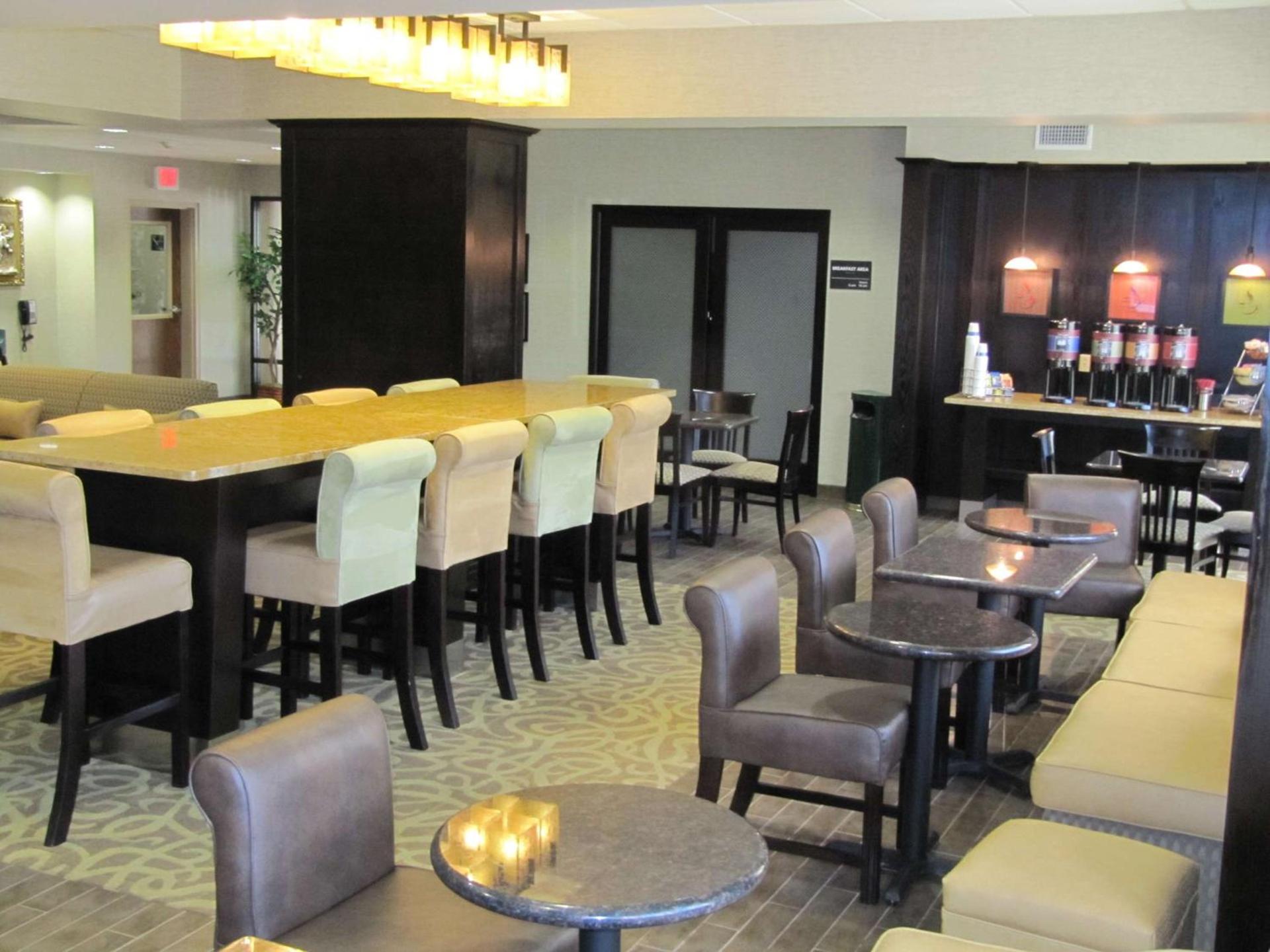 Hampton Inn Lindale/Tyler photo 10