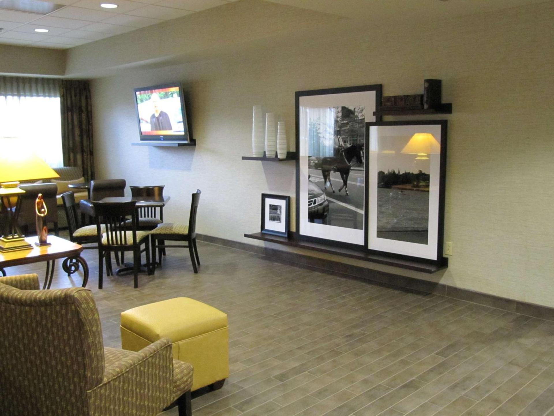 Hampton Inn Lindale/Tyler photo 9