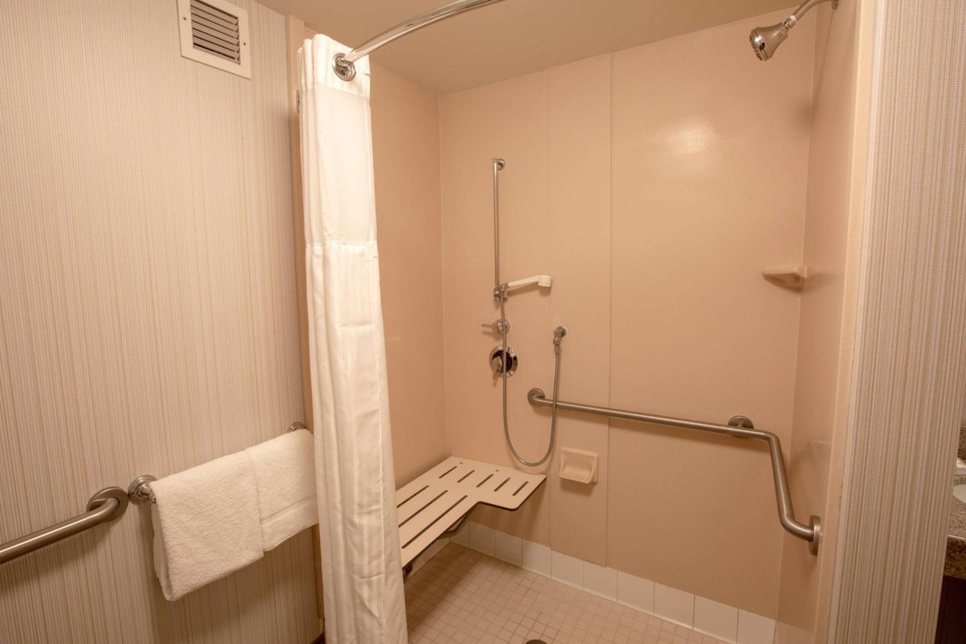 Hilton Garden Inn State College photo 31