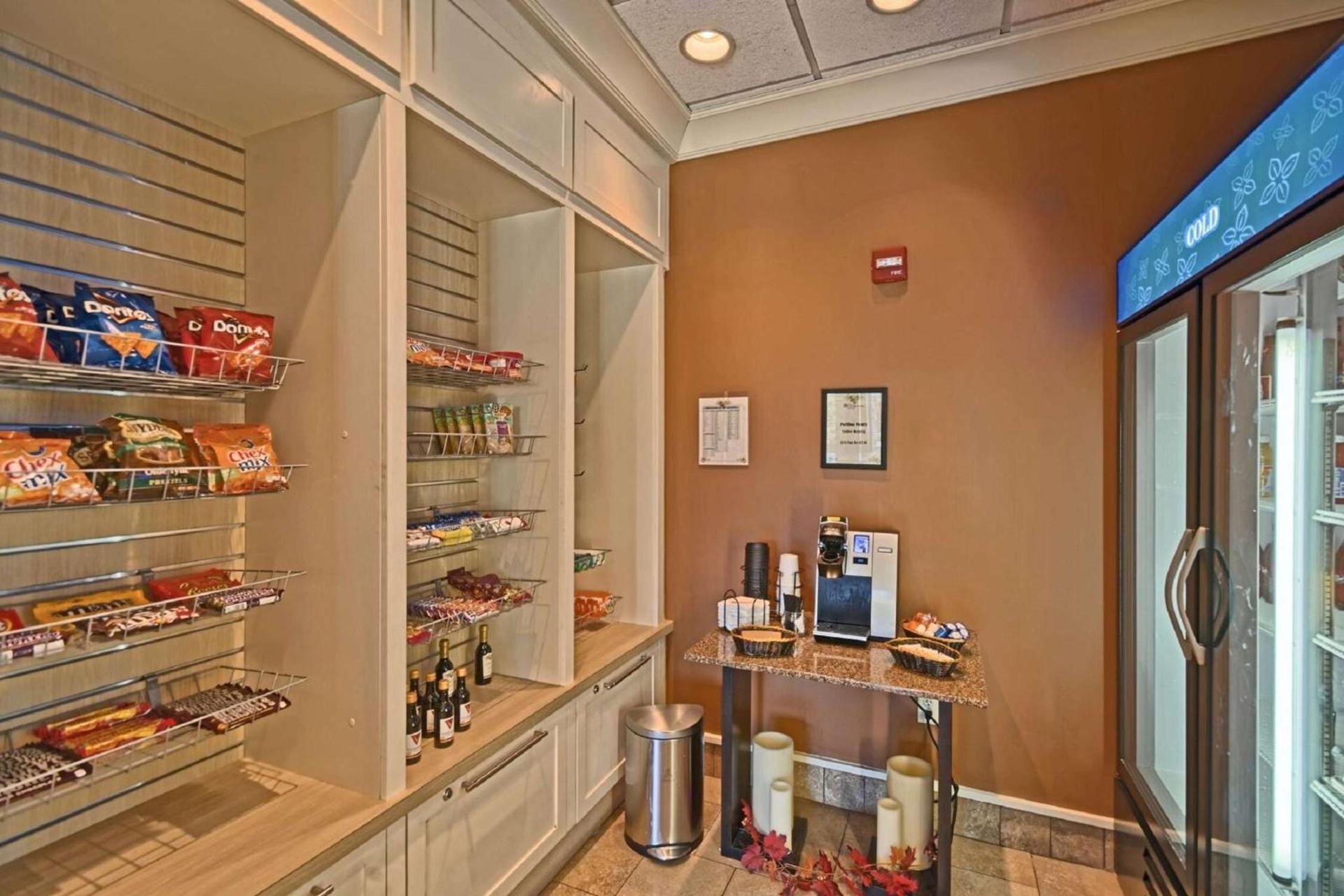 Hilton Garden Inn by Hilton Mount Laurel photo 7