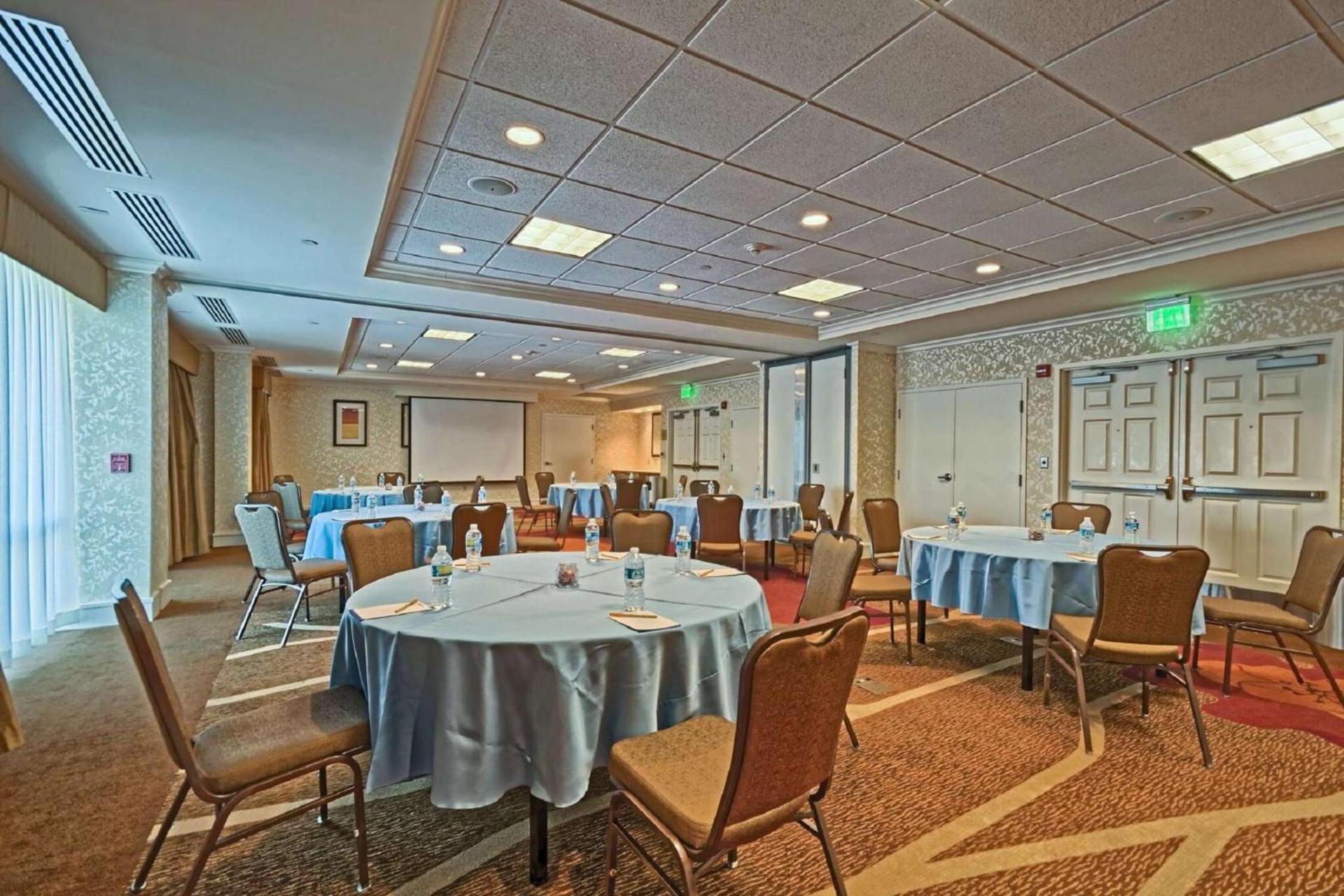 Hilton Garden Inn by Hilton Mount Laurel photo 25