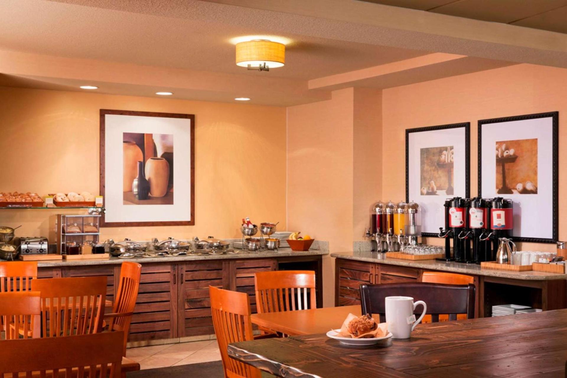 DoubleTree by Hilton Vancouver photo 7
