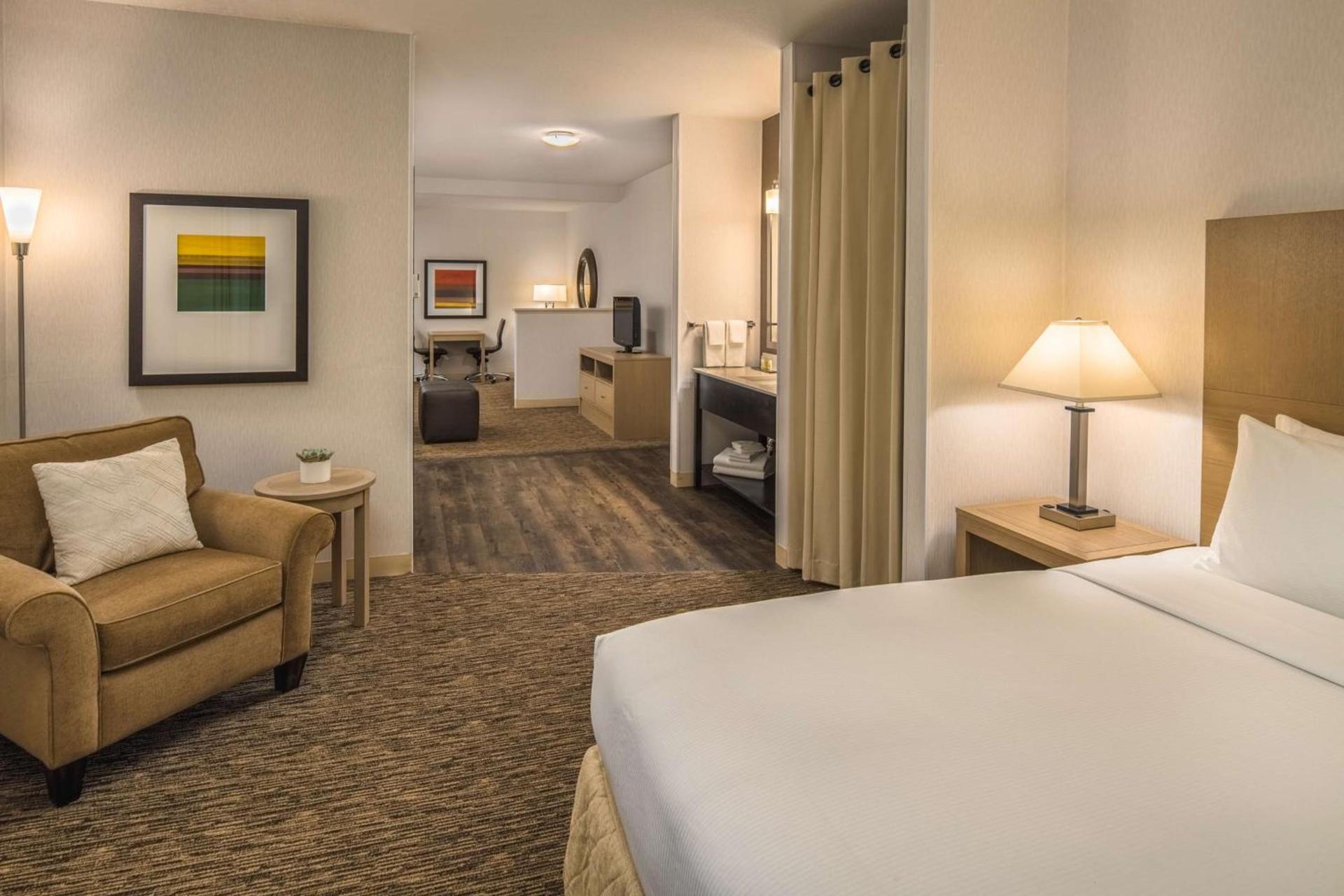 DoubleTree by Hilton Vancouver photo 16