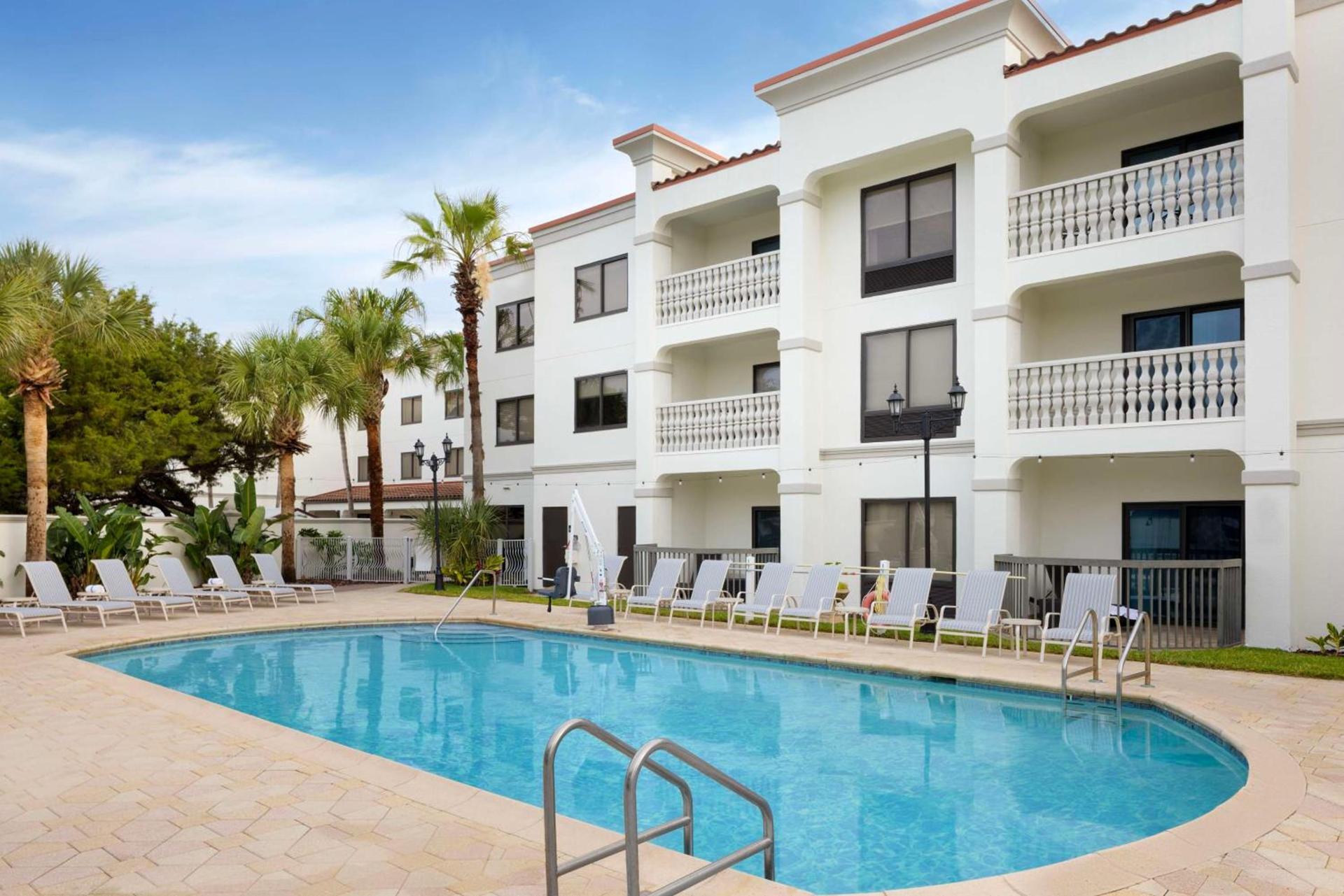 Hampton Inn & Suites St. Augustine-Vilano Beach photo 10
