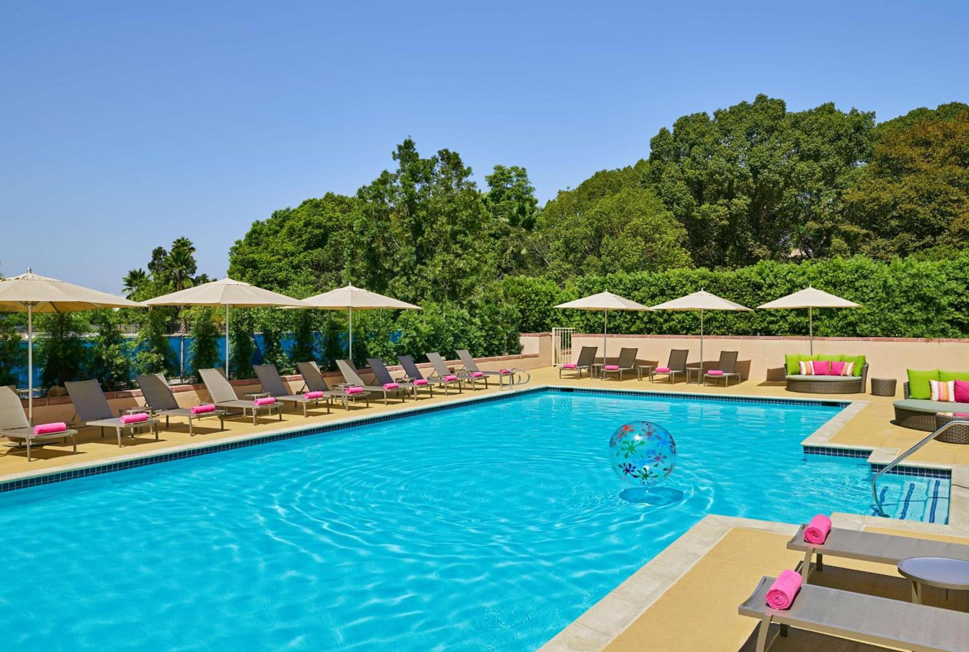 Hilton Los Angeles North-Glendale & Executive Meeting Center photo 9