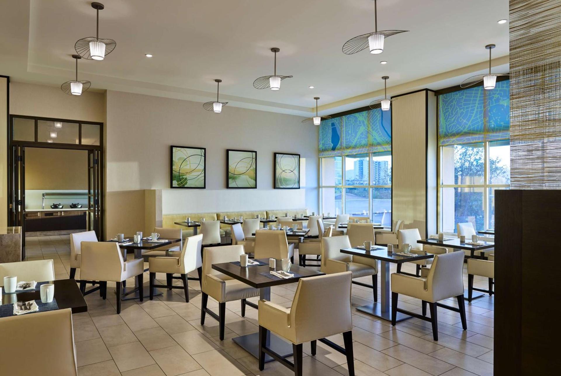 Hilton Los Angeles North-Glendale & Executive Meeting Center photo 15