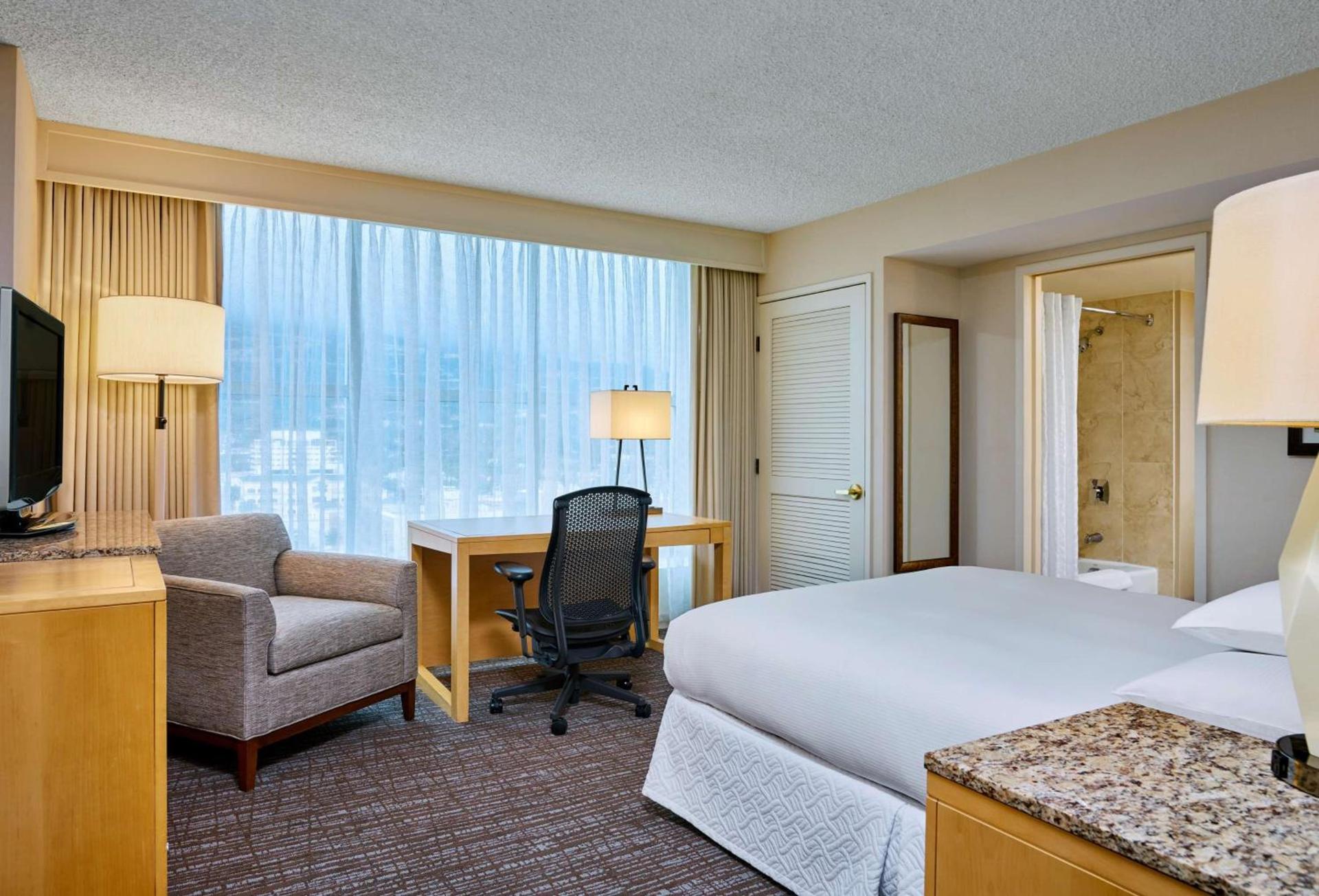 Hilton Los Angeles North-Glendale & Executive Meeting Center photo 29