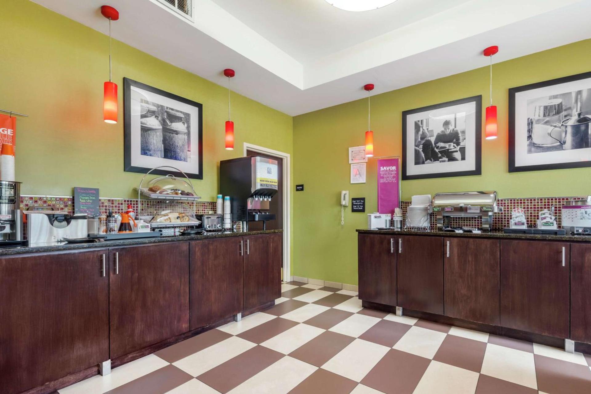 Hampton Inn Brookhaven photo 4