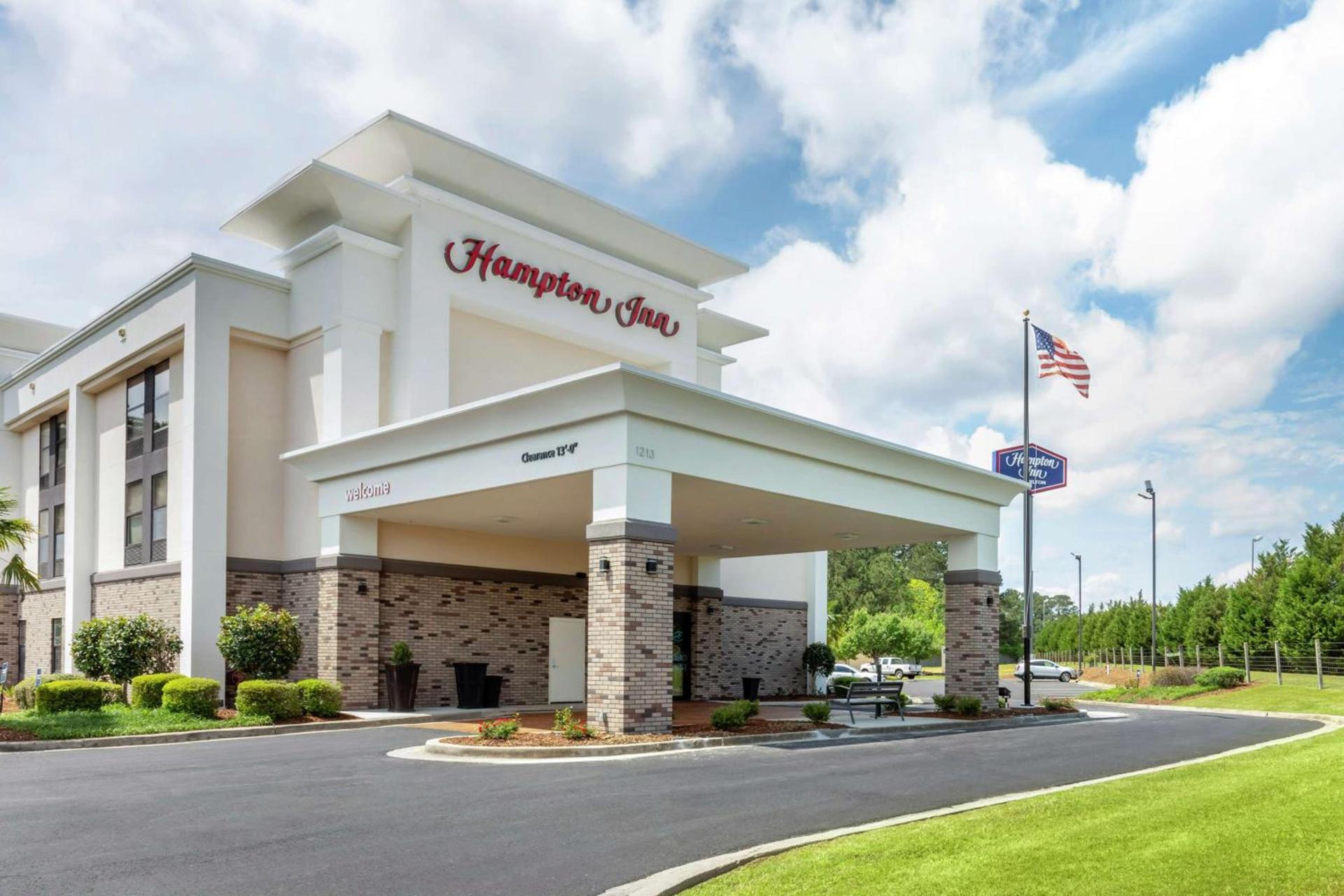 Hampton Inn Brookhaven photo 17
