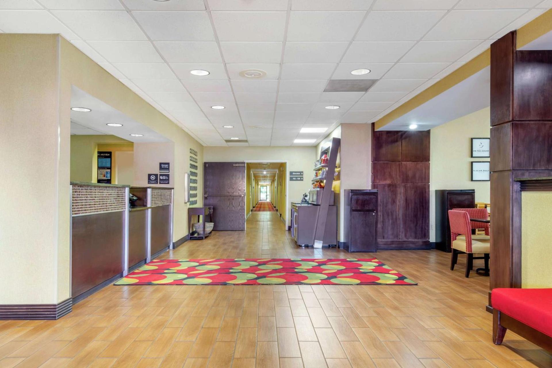 Hampton Inn Brookhaven photo 21