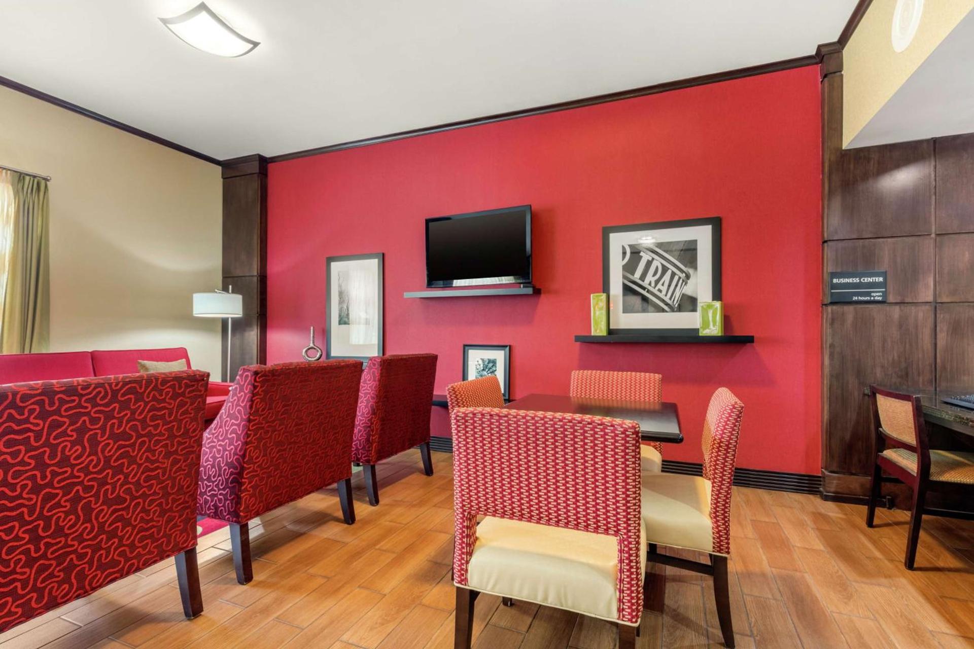 Hampton Inn Brookhaven photo 25
