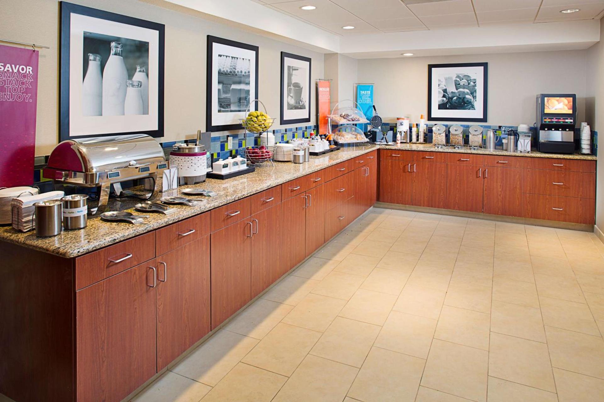 Hampton Inn & Suites Lancaster photo 5