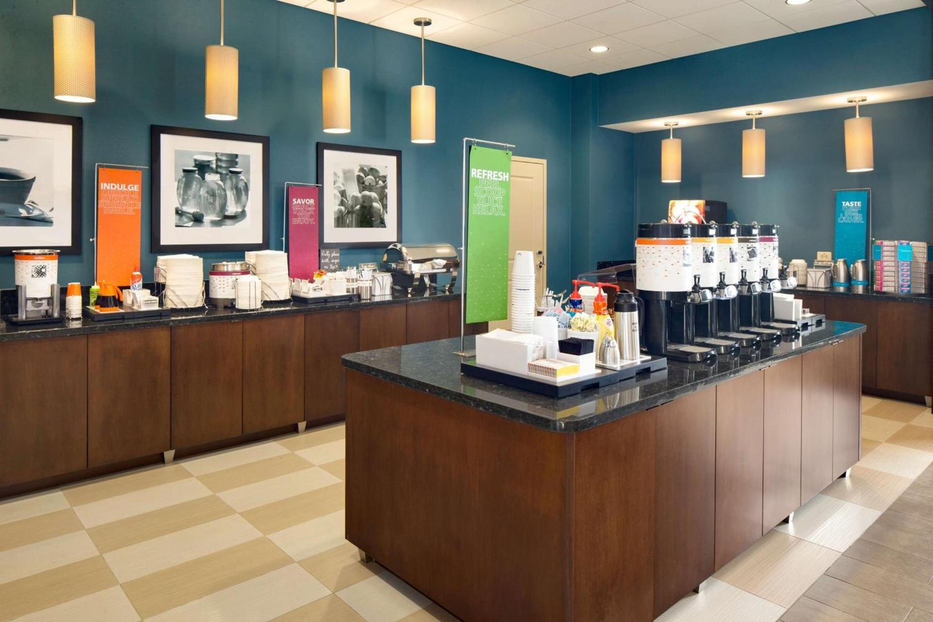 Hampton Inn & Suites Aberdeen/APG South photo 9