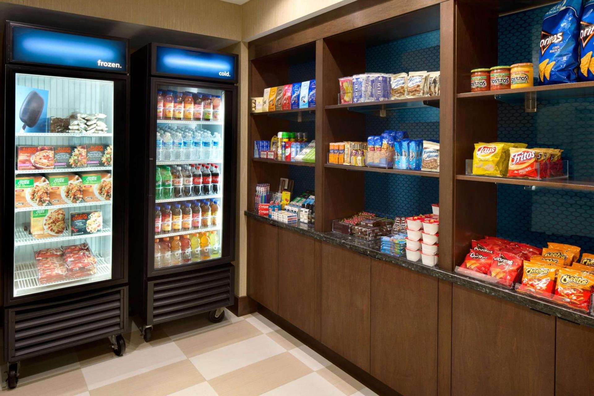 Hampton Inn & Suites Aberdeen/APG South photo 11