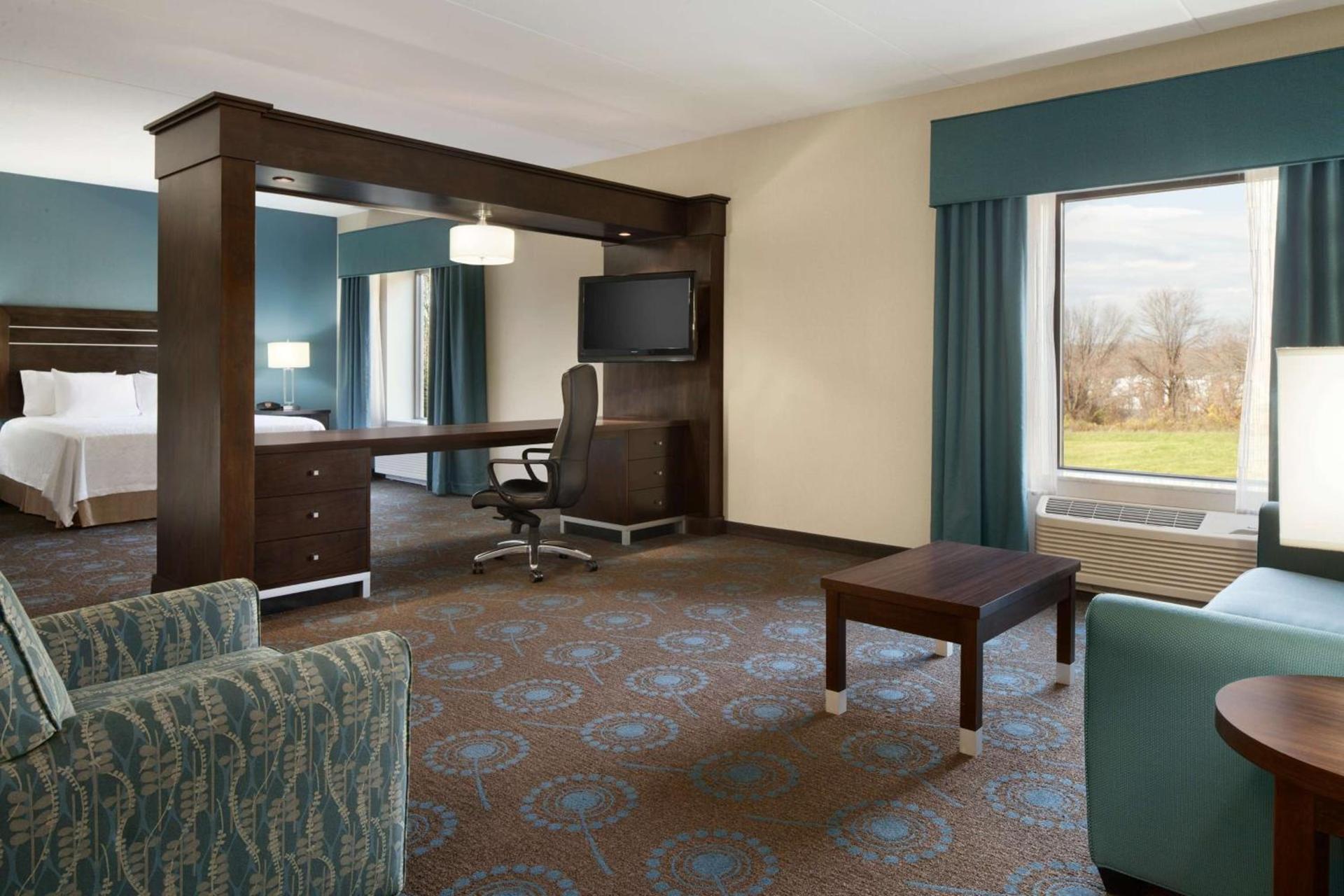 Hampton Inn & Suites Aberdeen/APG South photo 17