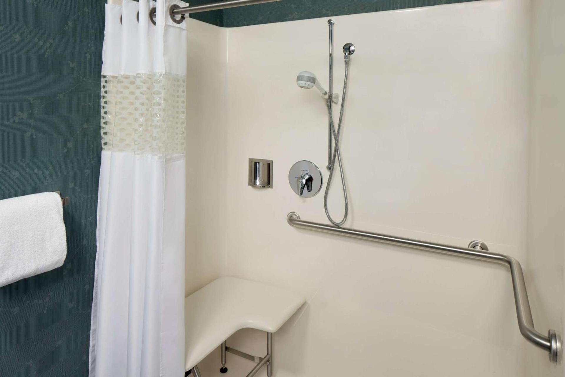 Hampton Inn & Suites Aberdeen/APG South photo 18