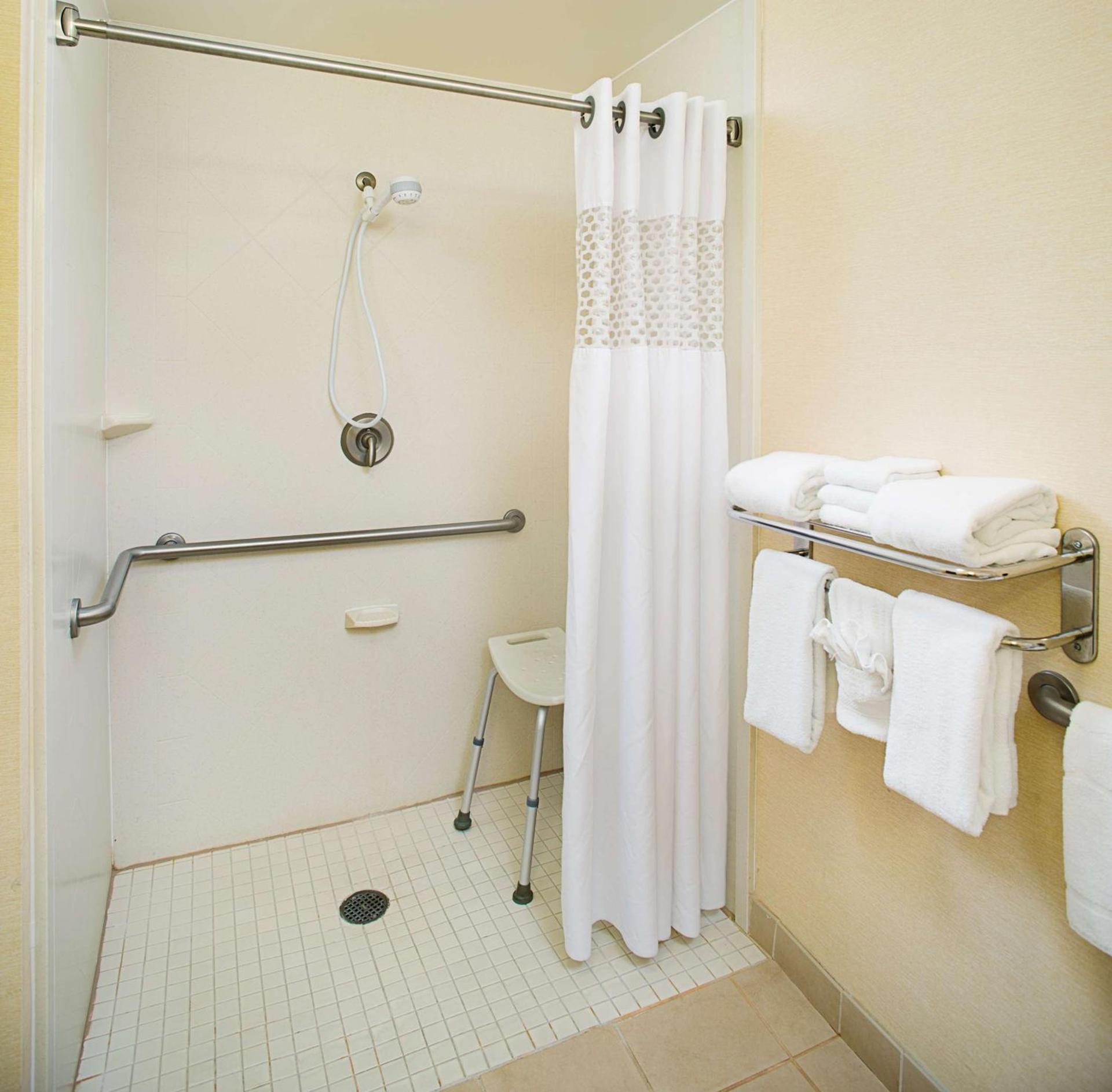 Hampton Inn & Suites Lancaster photo 26