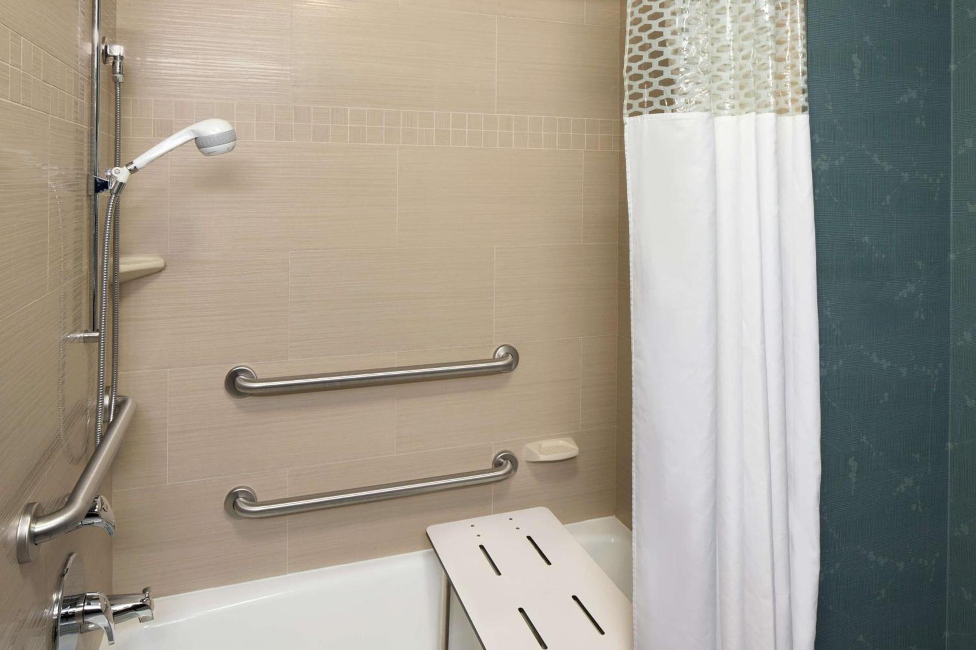 Hampton Inn & Suites Aberdeen/APG South photo 19