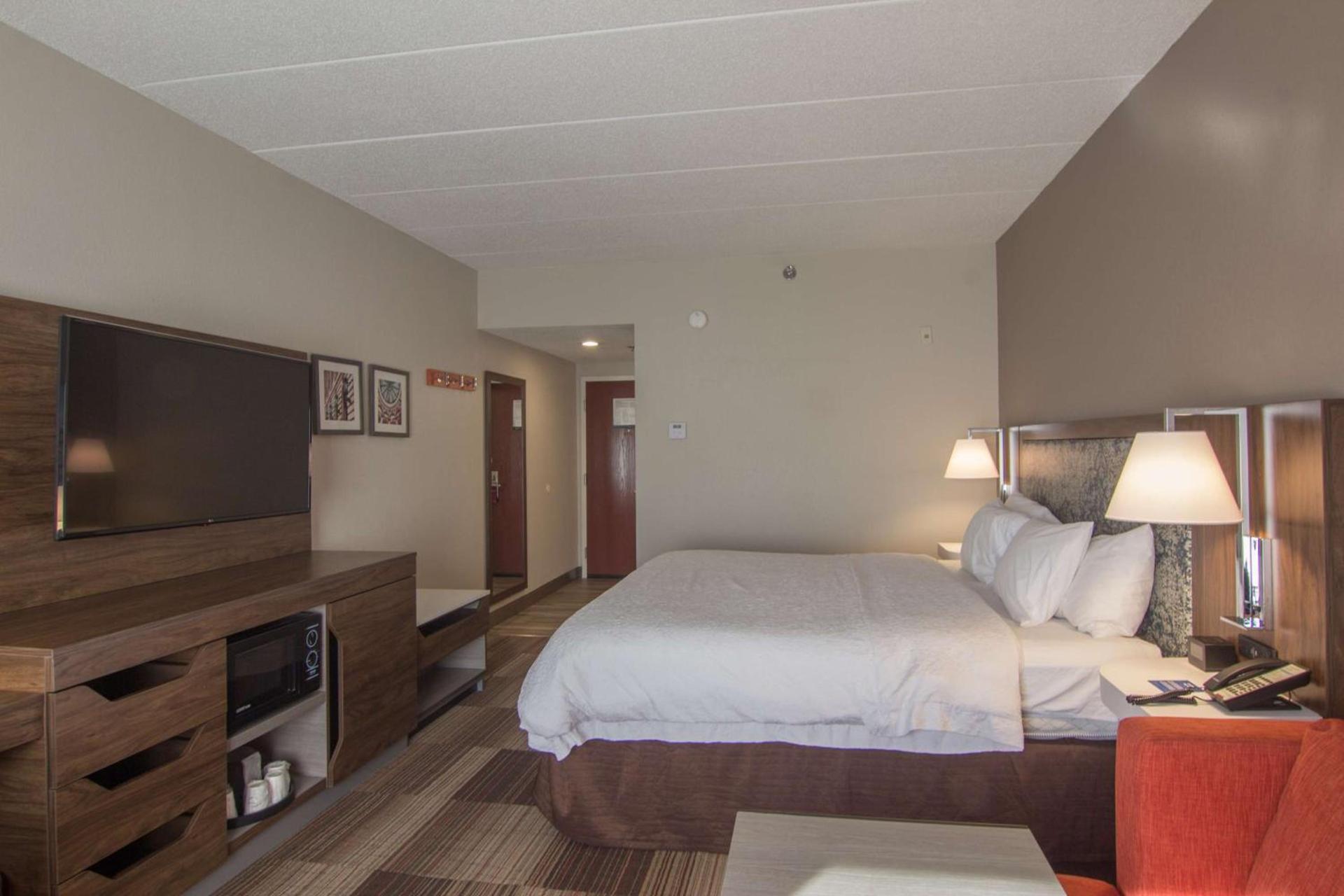 Hampton Inn Medina photo 16