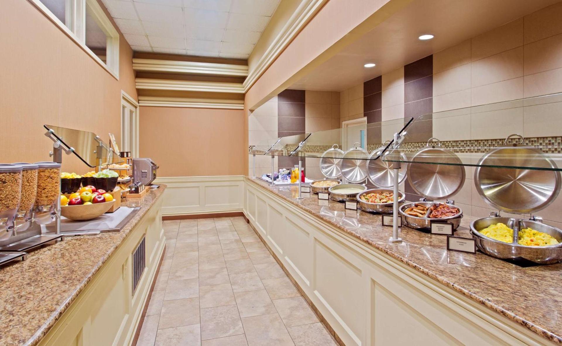 Hilton New Orleans Airport photo 8