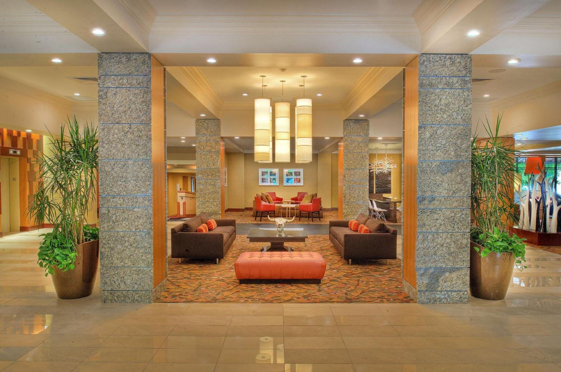 DoubleTree by Hilton Hotel St. Louis - Chesterfield photo 9