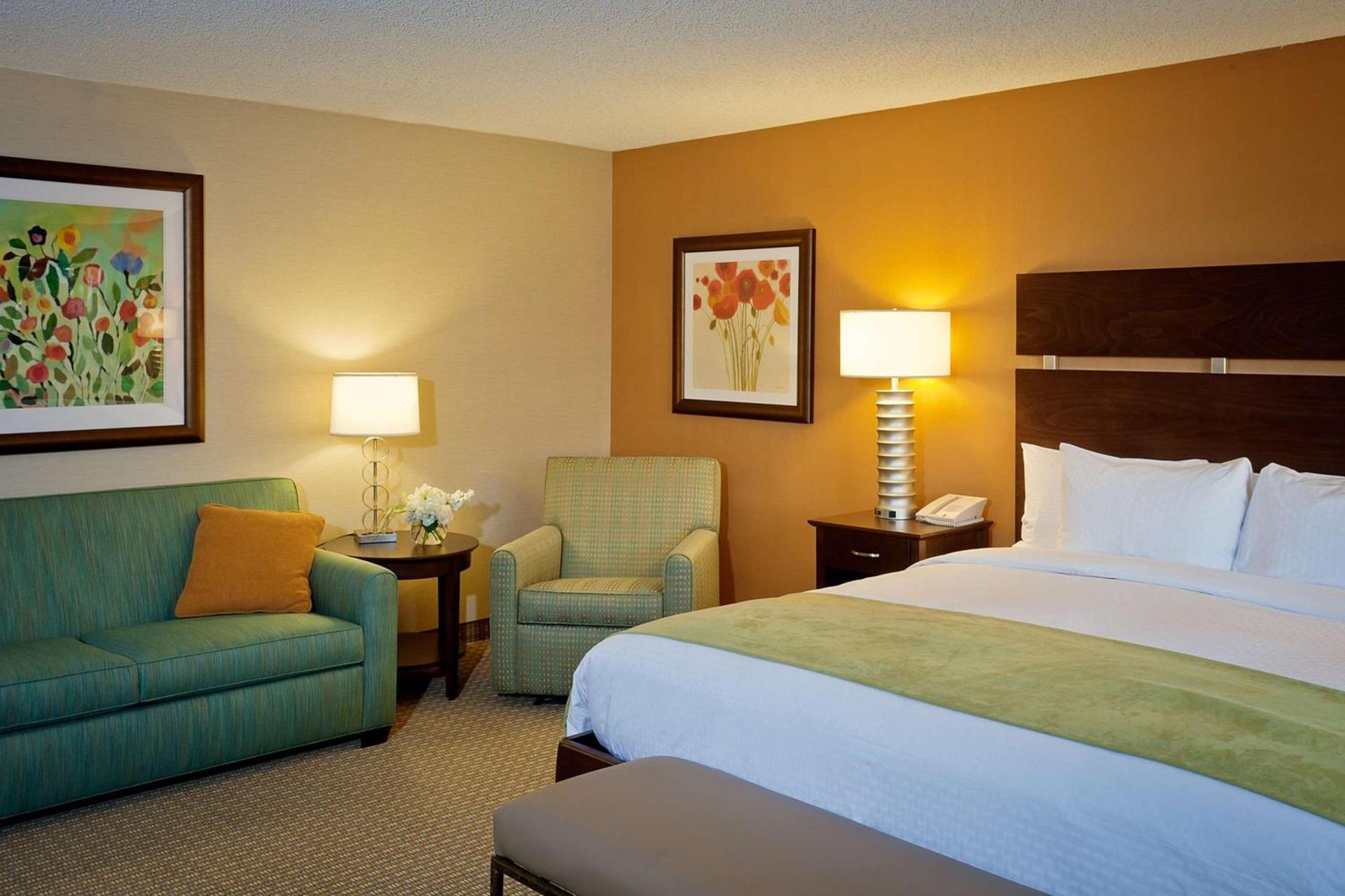 DoubleTree by Hilton Santa Fe photo 17
