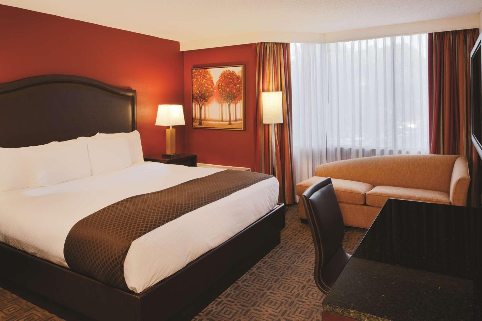 DoubleTree by Hilton Hotel St. Louis - Chesterfield photo 36