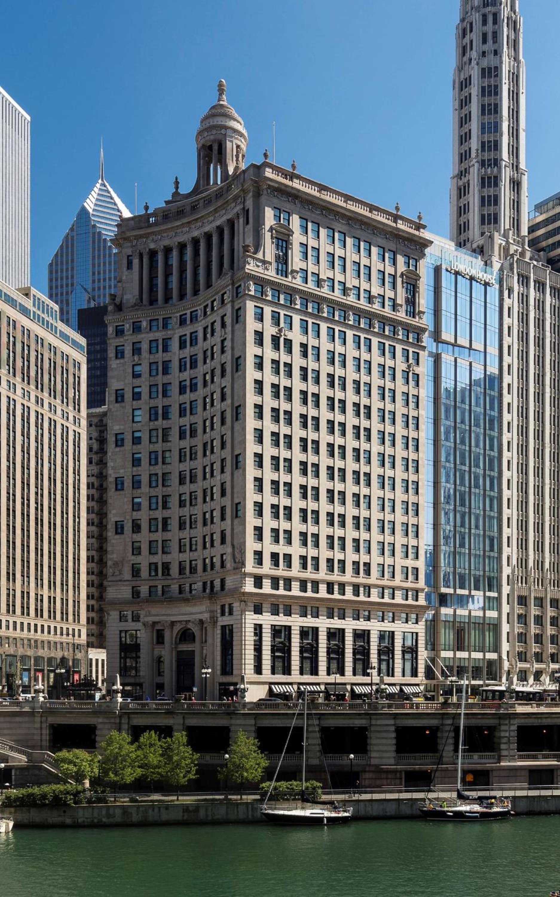 LondonHouse Chicago, Curio Collection by Hilton photo 50