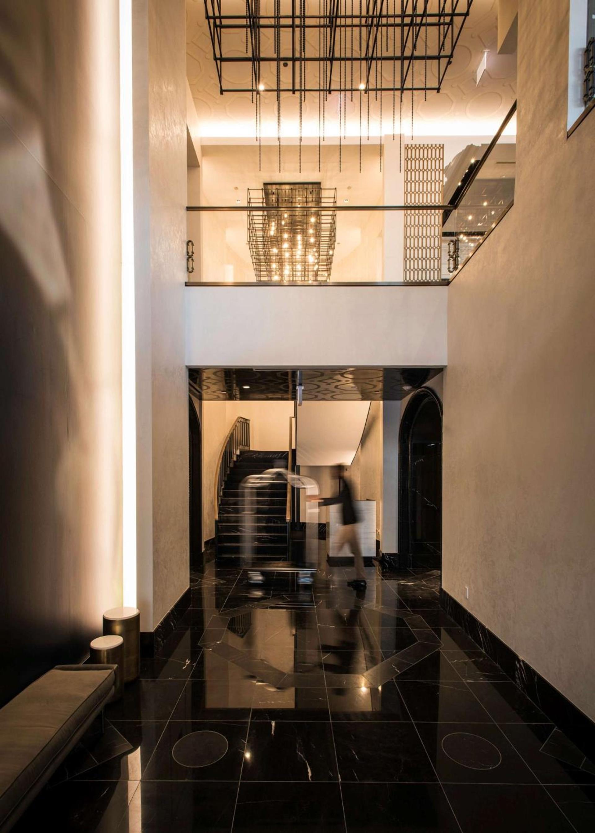LondonHouse Chicago, Curio Collection by Hilton photo 44