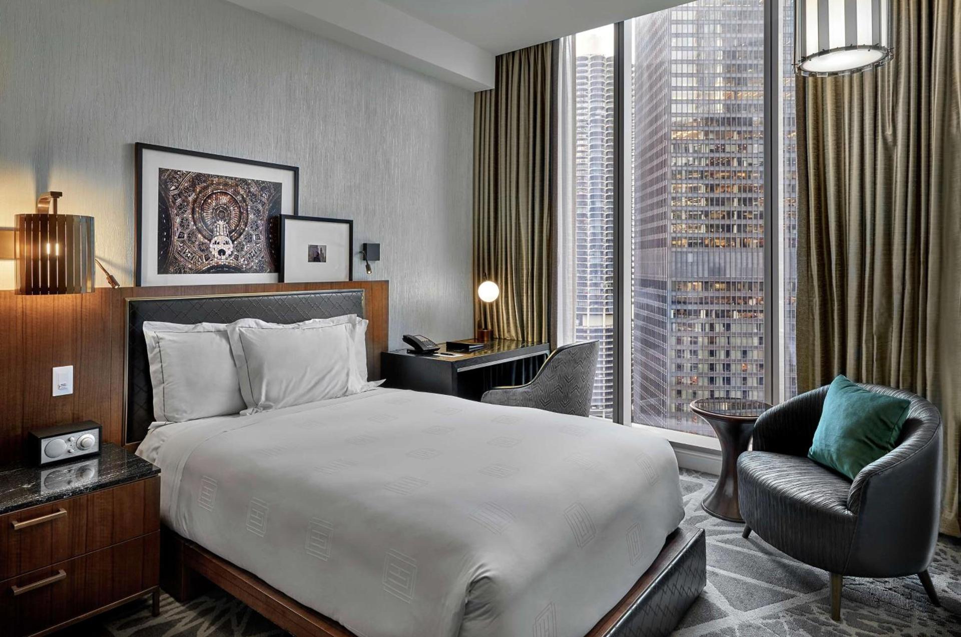 LondonHouse Chicago, Curio Collection by Hilton photo 41