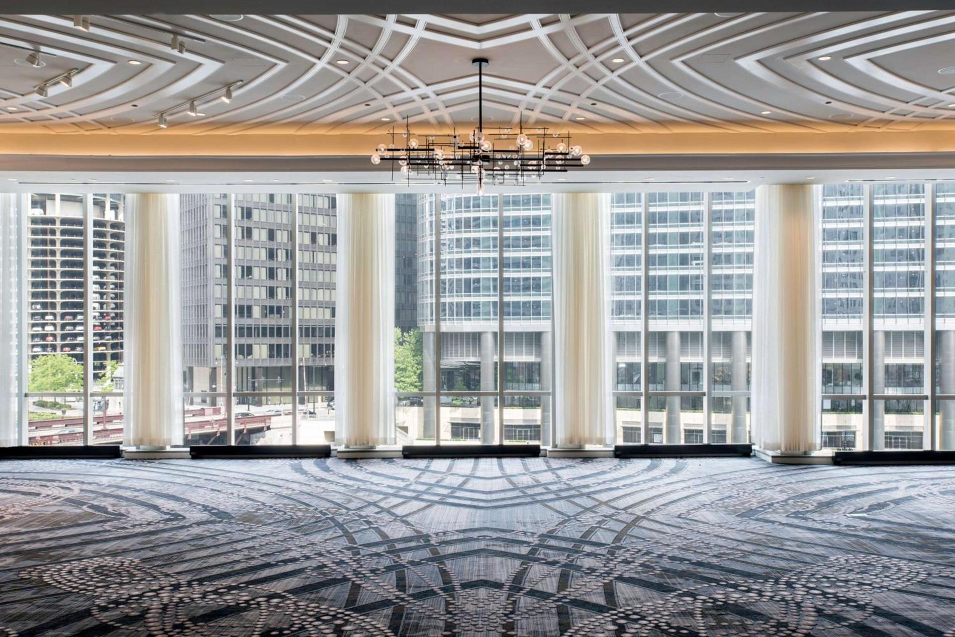 LondonHouse Chicago, Curio Collection by Hilton photo 32