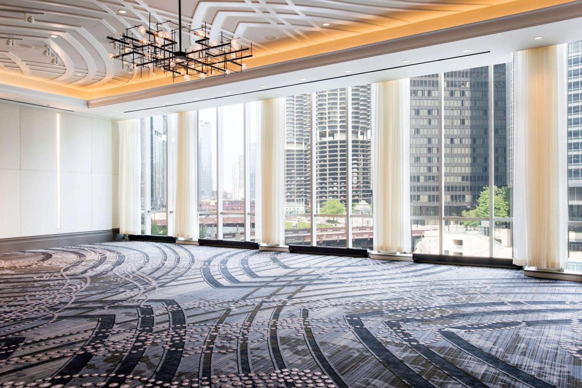 LondonHouse Chicago, Curio Collection by Hilton photo 21